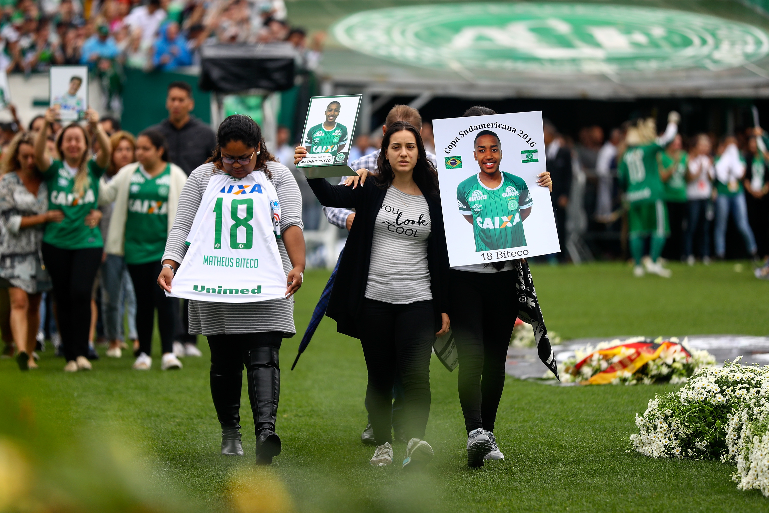 Tributes paid to the players  (Buda Mendes/Getty Images)