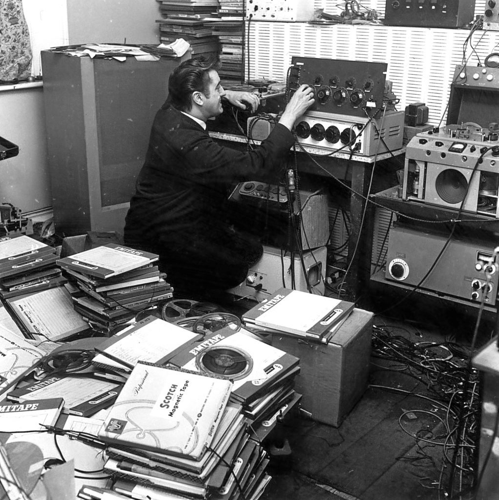 Telstar's recording wizard Joe Meek, at work in his bedroom studio in Holloway Road, London. (John Pratt/Keystone Features/Getty Images)