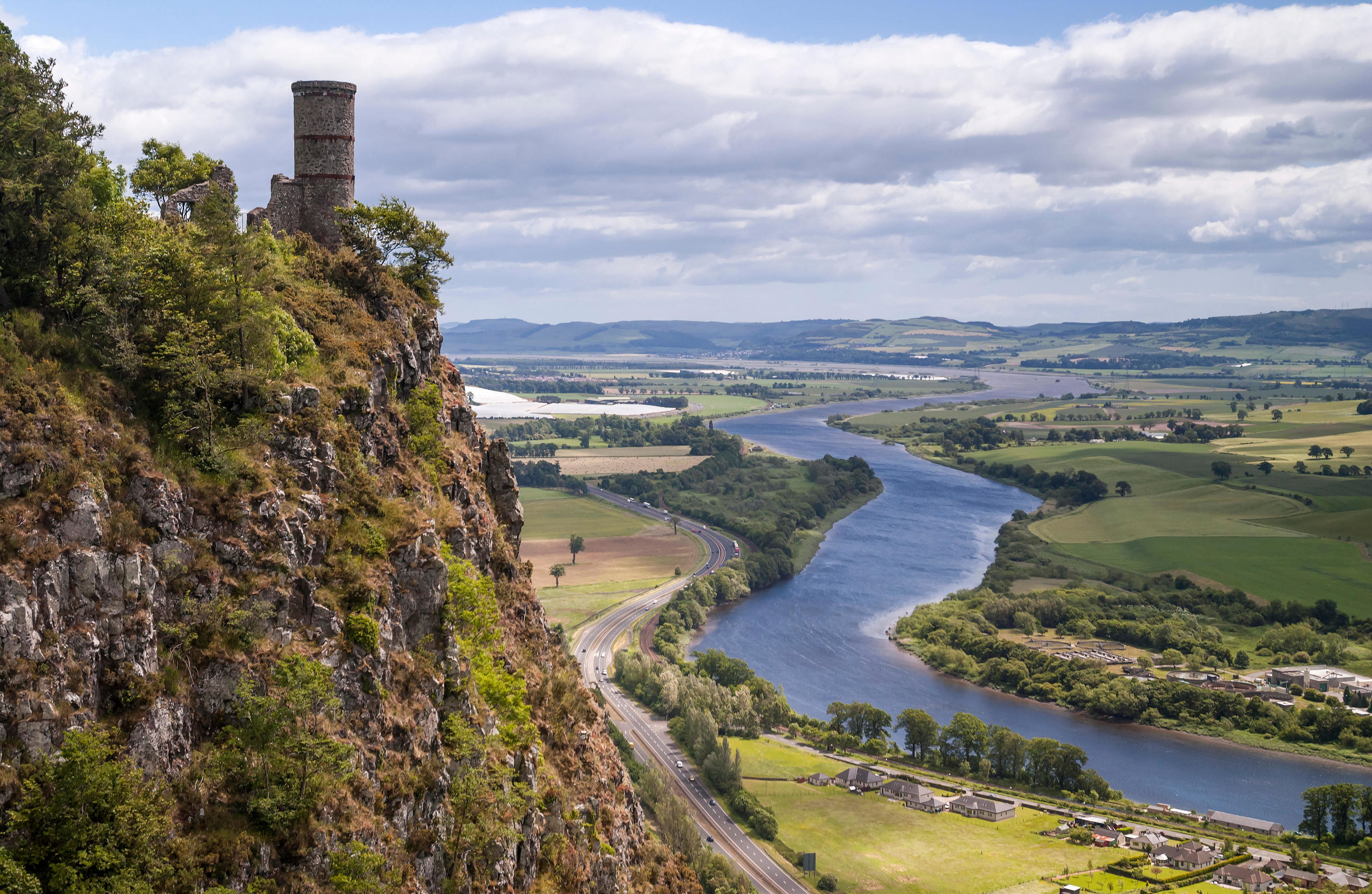 Kinnoull Hill and castle with the River Tay, Perthshire (Alamy)