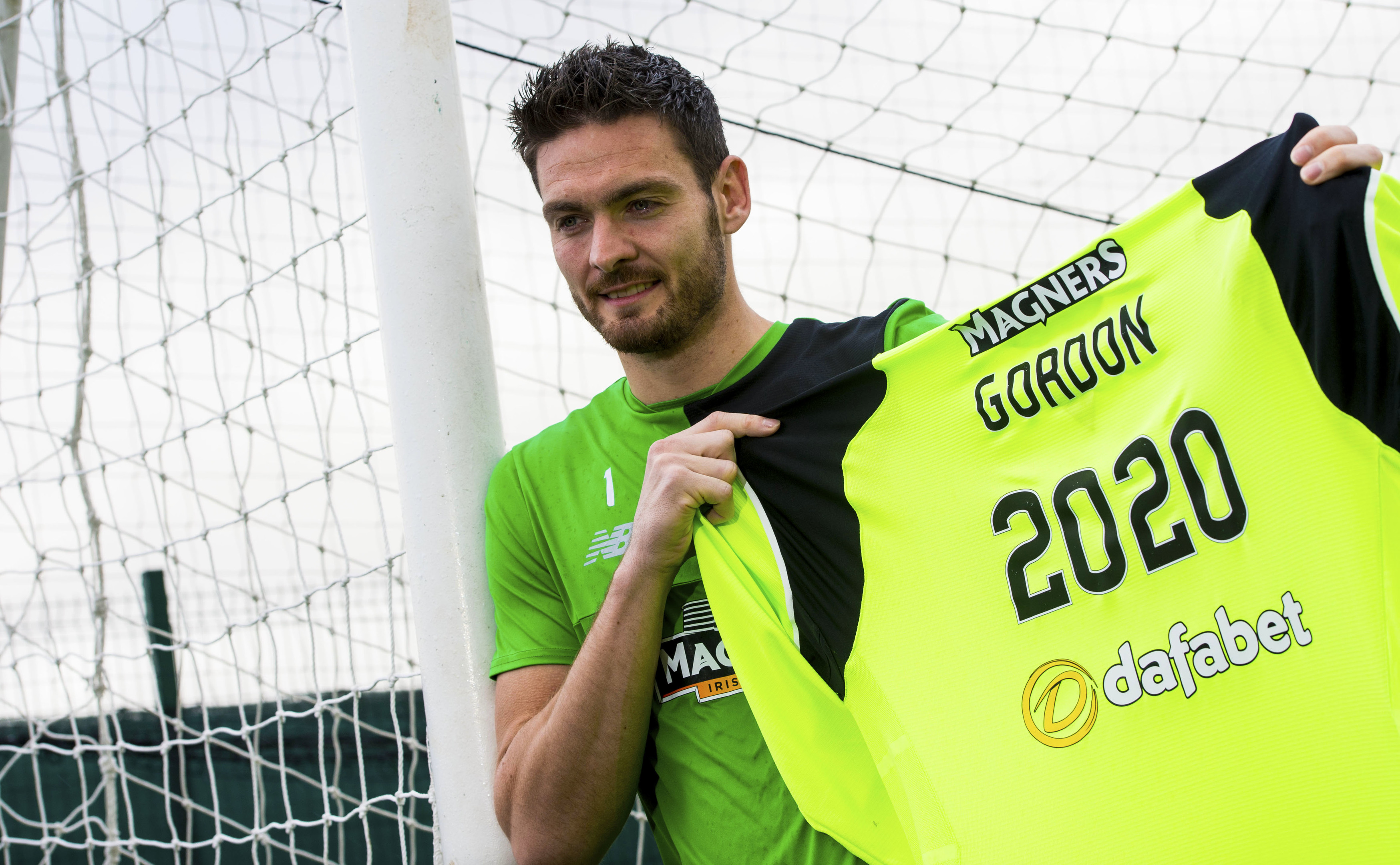 Celtic goalkeeper Craig Gordon has signed a new three year contract until the summer of 2020 (SNS Group)