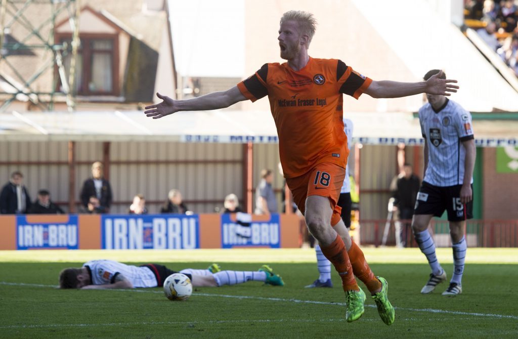 Dundee Utd's Thomas Mikkelsen celebrates his goal (SNS Group)