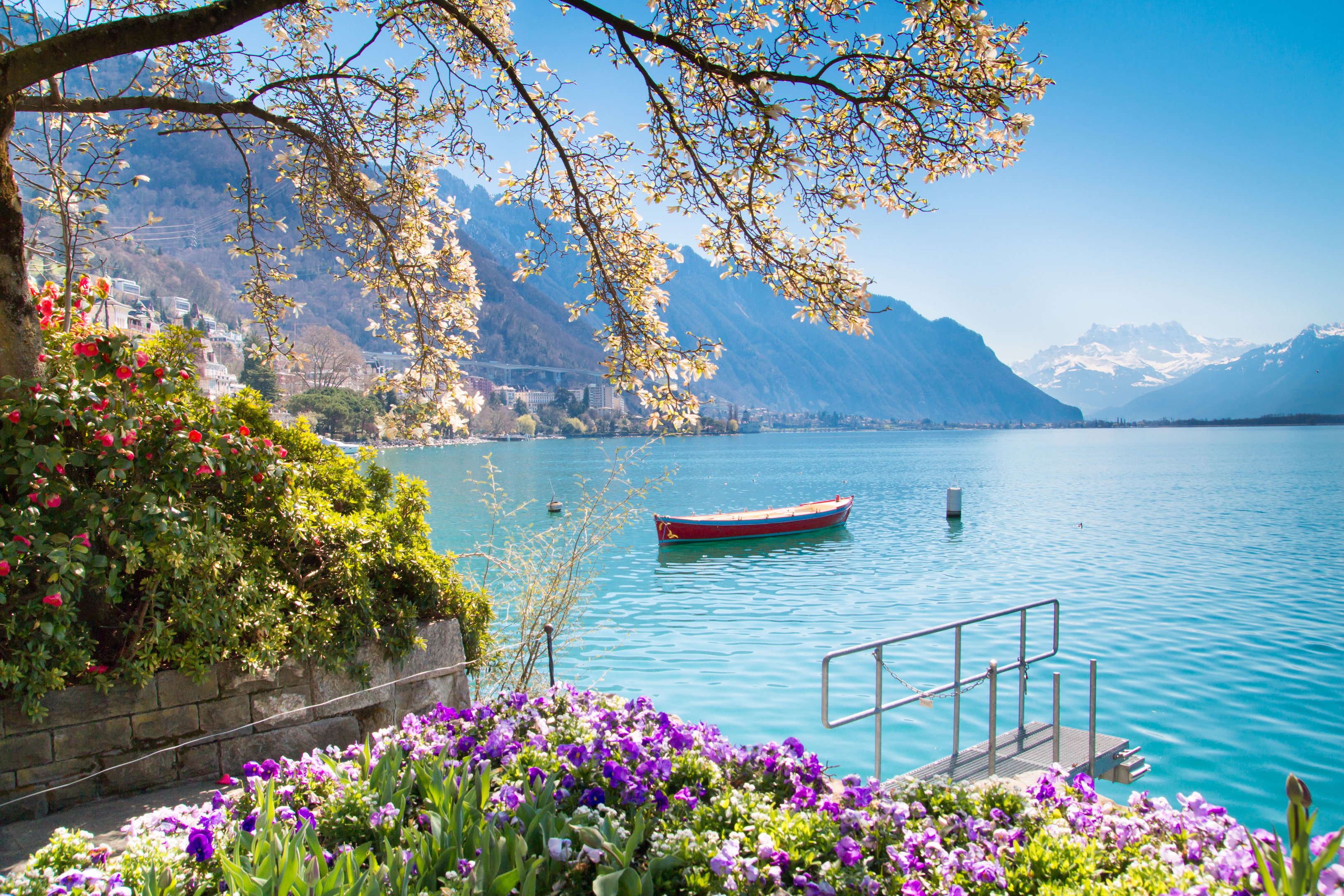 Swiss Riviera of Lake Geneva (Leman) in Montreux, Switzerland (iStock)