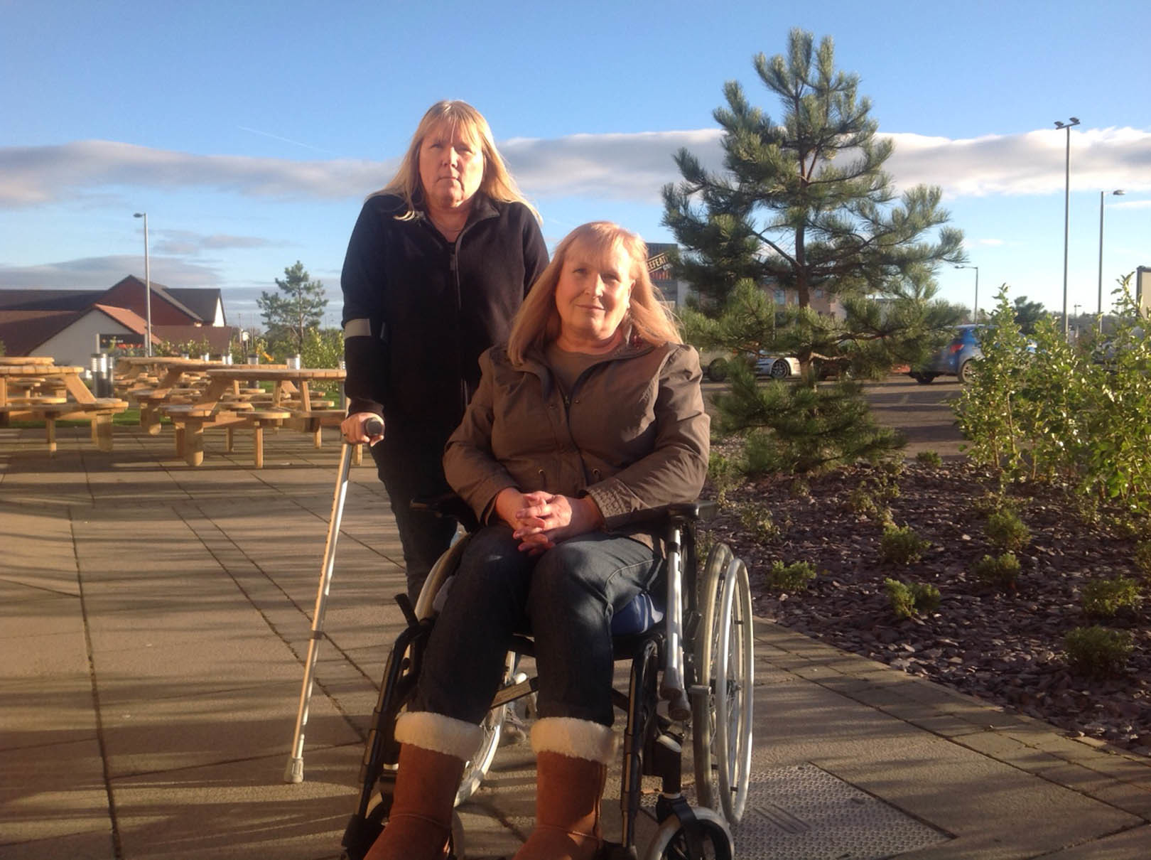 Elaine Holmes (right) and Olive McIlroy.