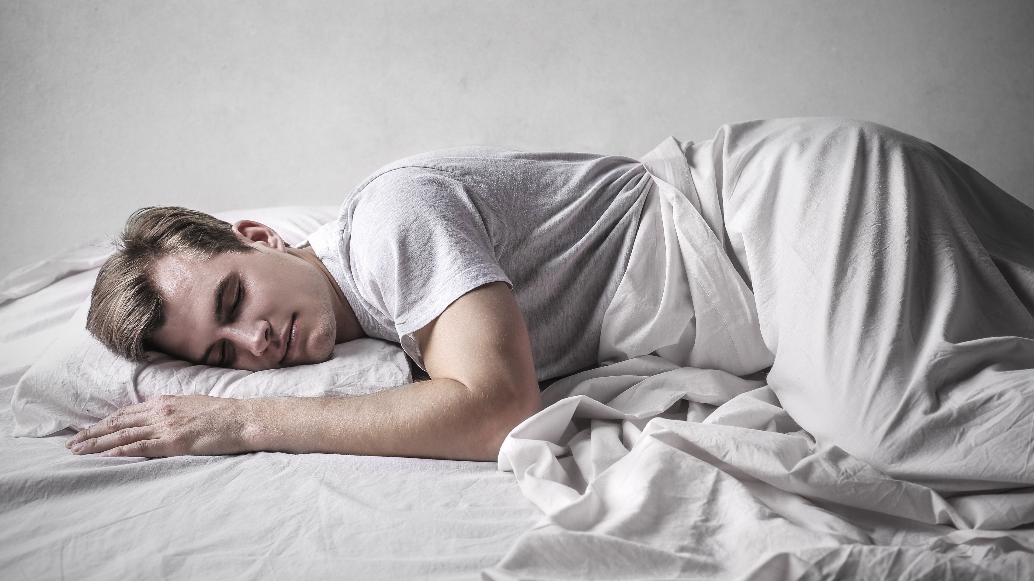 Scientists Are Offering Nearly £14000 To Young Men Willing To Lie In