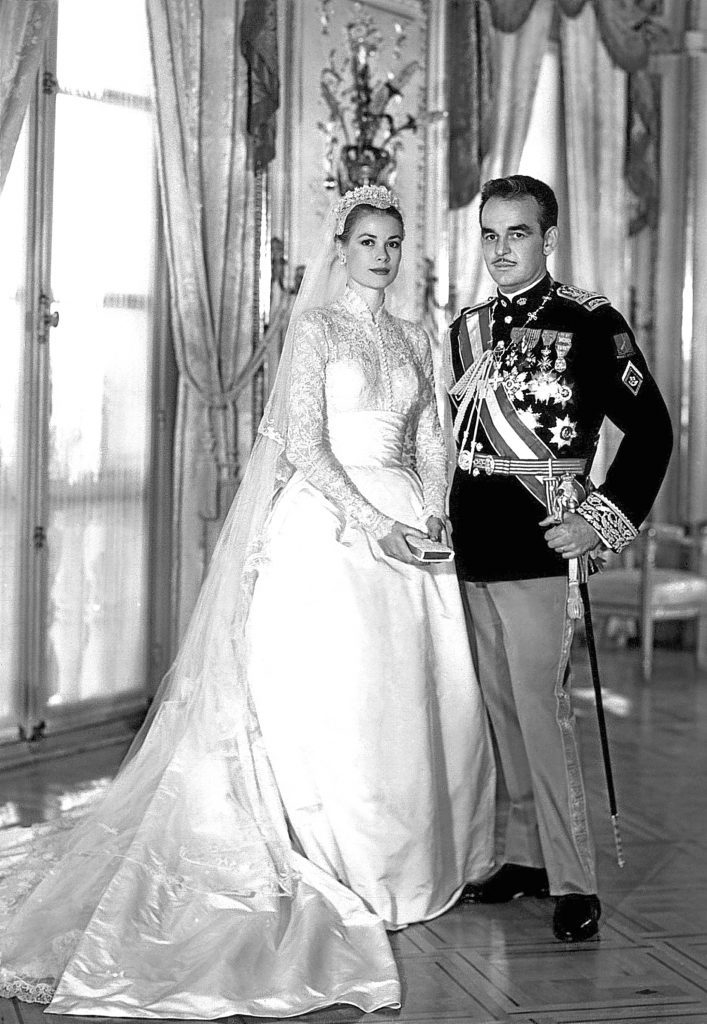 Kelly marries Prince Rainier II 1956