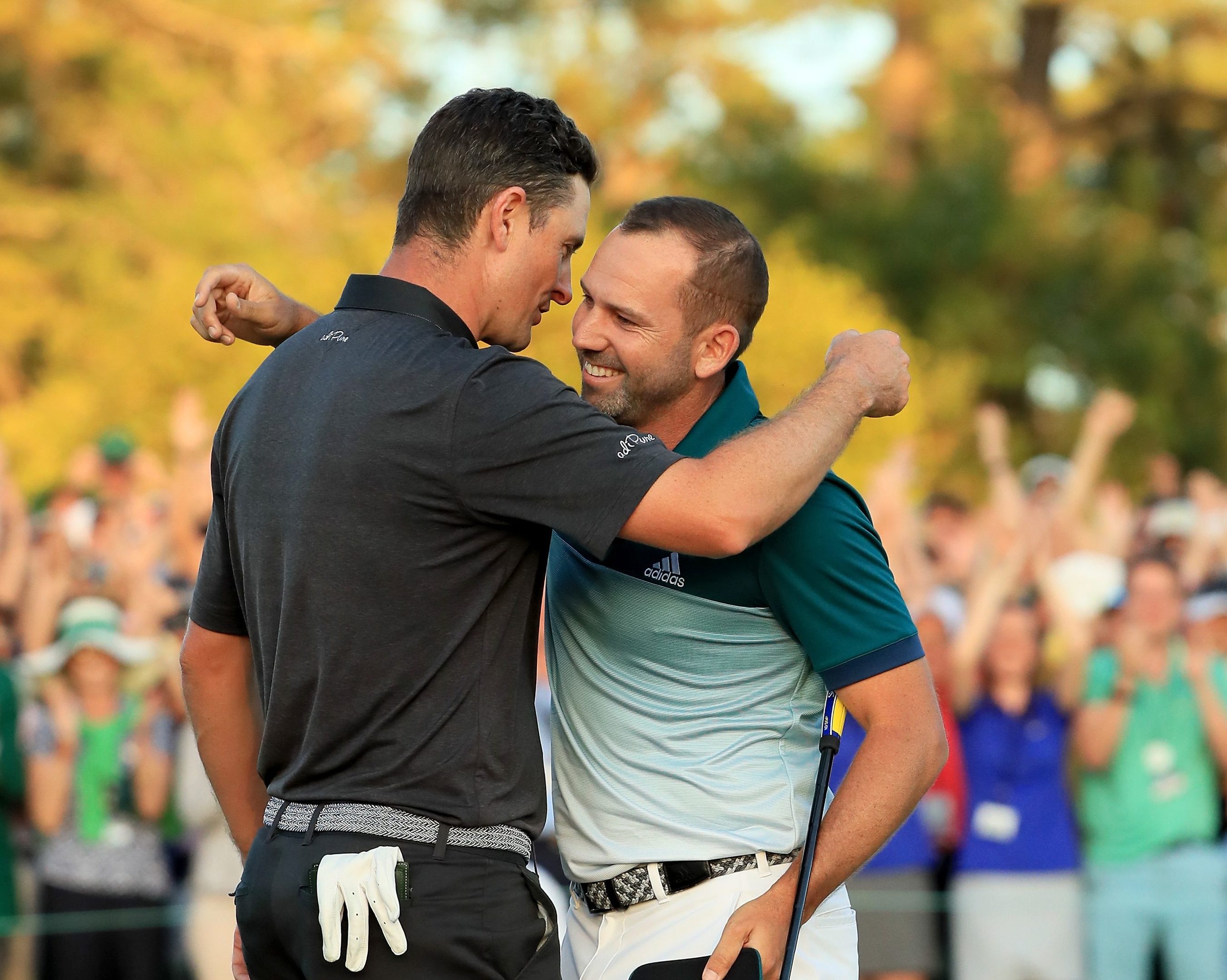 Justin Rose (L) of England congratulates Sergio Garcia (R) of Spain after Garcia won on the first playoff hole during the final round of the 2017 Masters Tournament at Augusta National Golf Club (Andrew Redington/Getty Images)