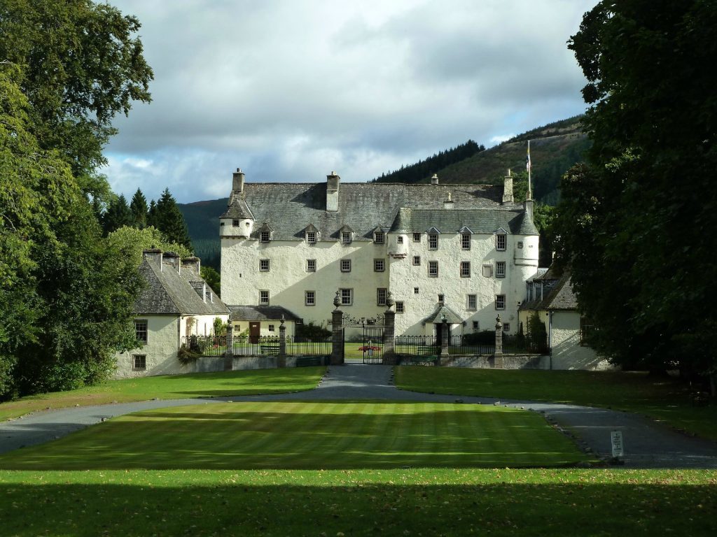 Traquair-House_12930329