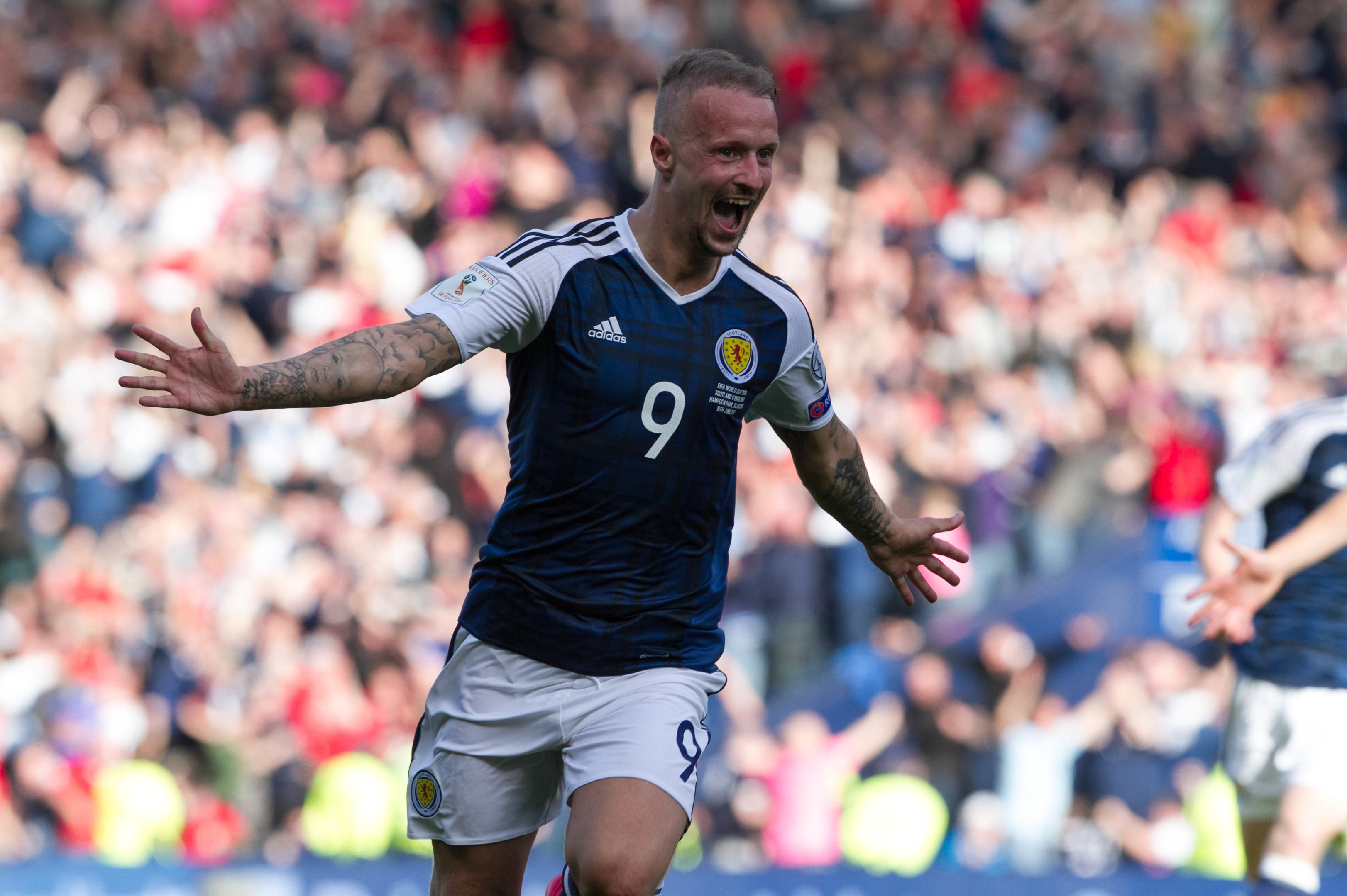 Leigh Griffiths celebrates (Chris Austin / DC Thomson)