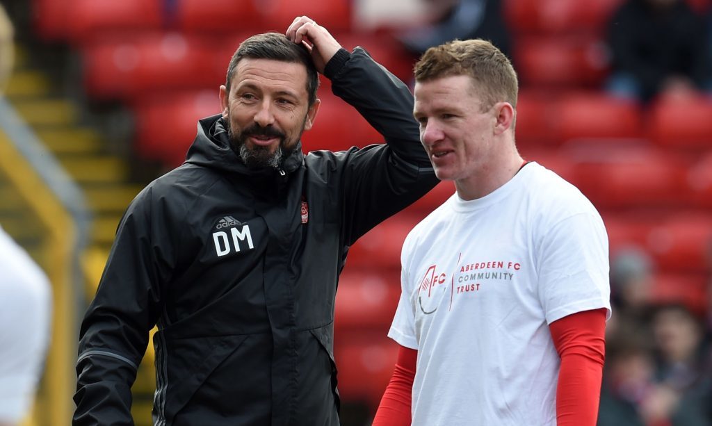 Aberdeen manager Derek McInnes with Jonny Hayes (SNS Group)