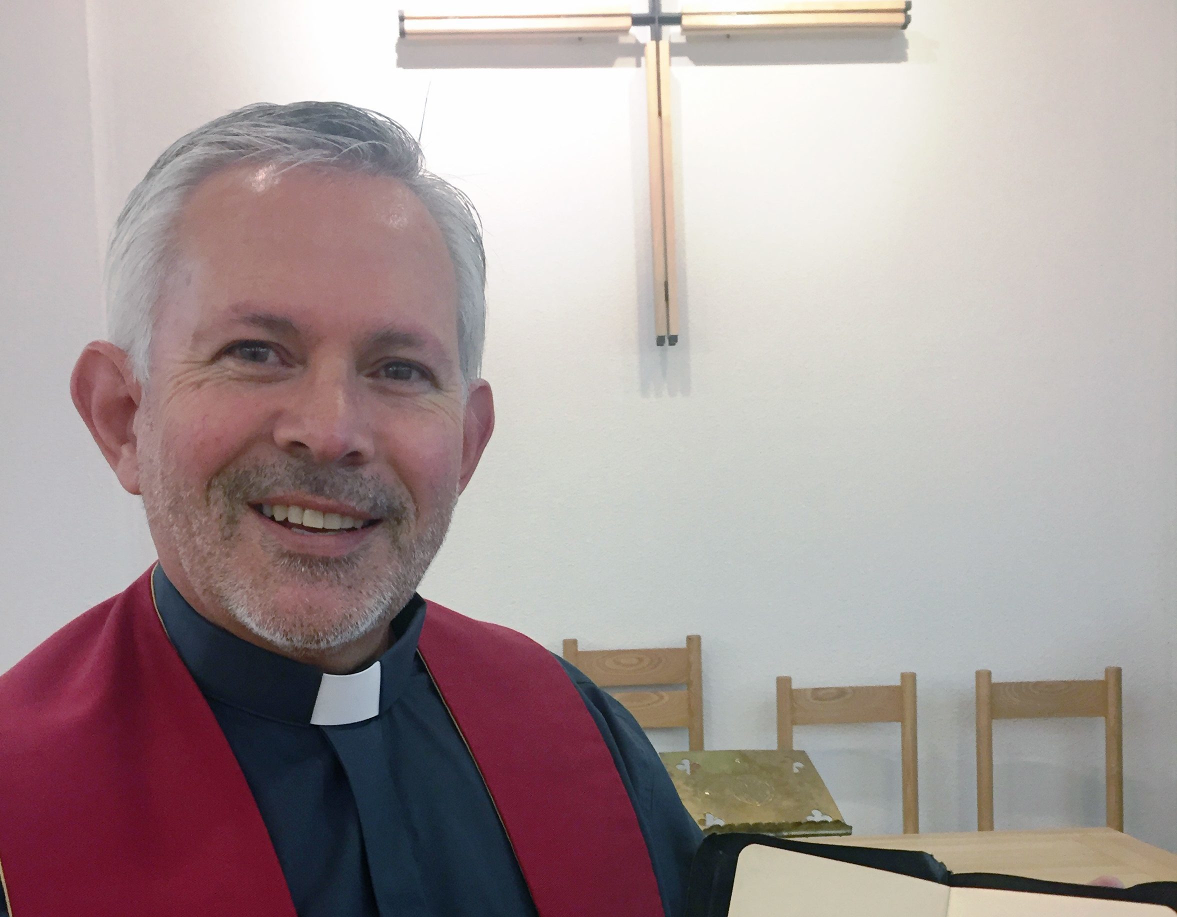 Church of Scotland of Rev Jan Steyn, current minister of Scots Kirk in Paris, with a bible that belonged to Church of Scotland minister Rev Dr Donald Caskie who helped save more than 2,000 soldiers during the Second World War. (Etienne Des Haynes/PA Wire)