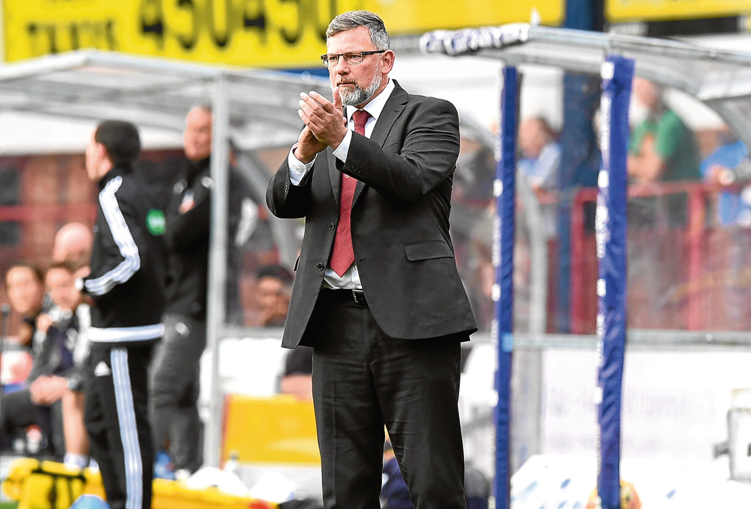 Hearts manager Craig Levein on the touchline (SNS Group)