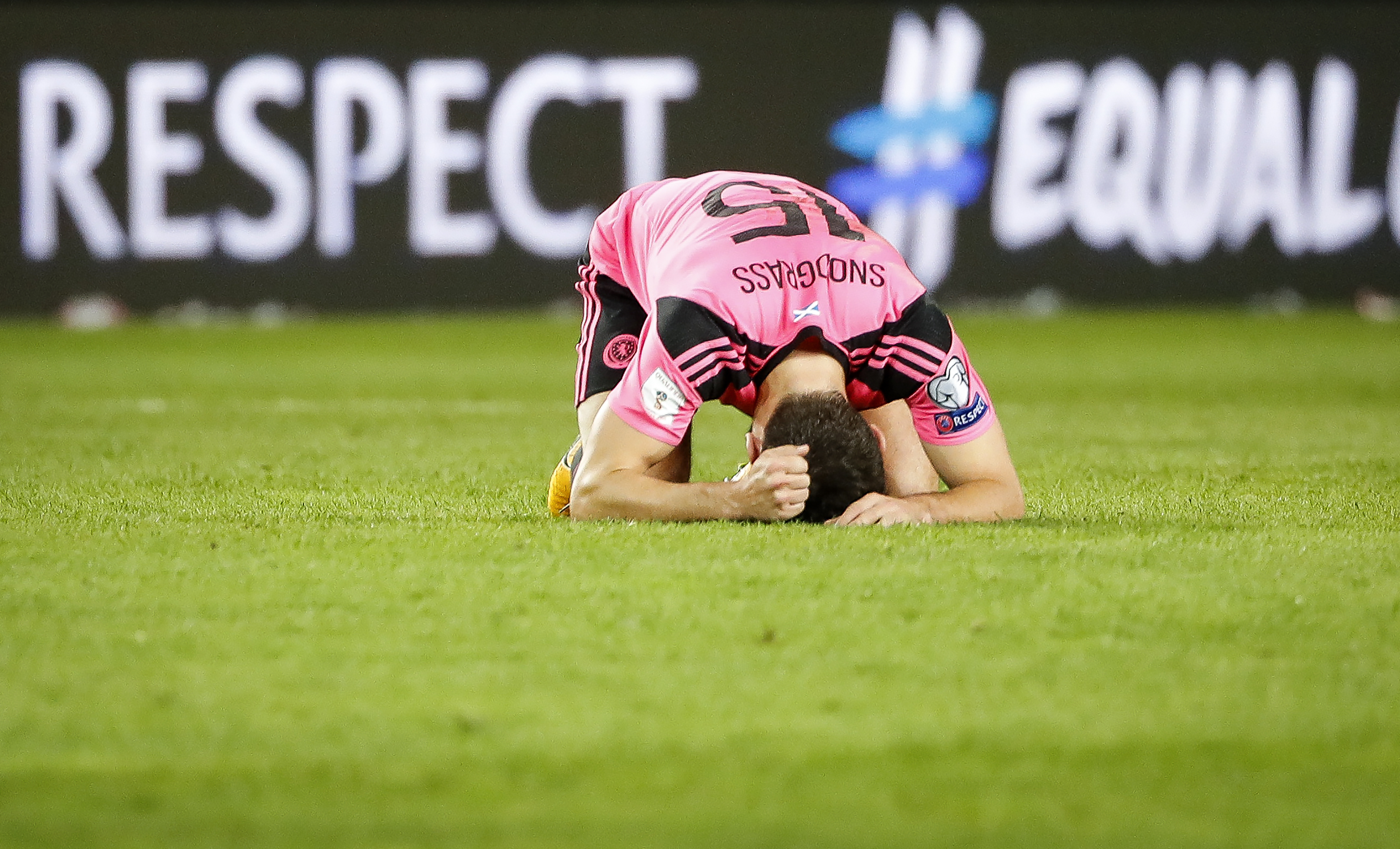 Robert Snodgrass left dejected after the match (Srdjan Stevanovic/Getty Images)