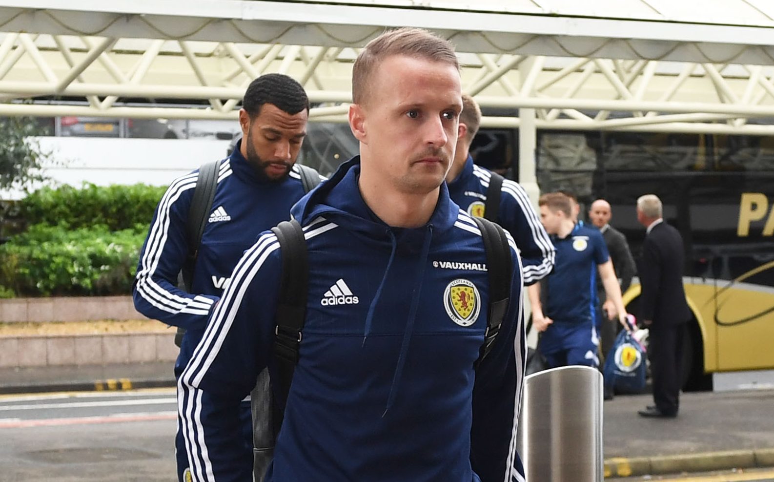 Scotland's Leigh Griffiths arrives at the airport for the trip to Slovenia (SNS Group)