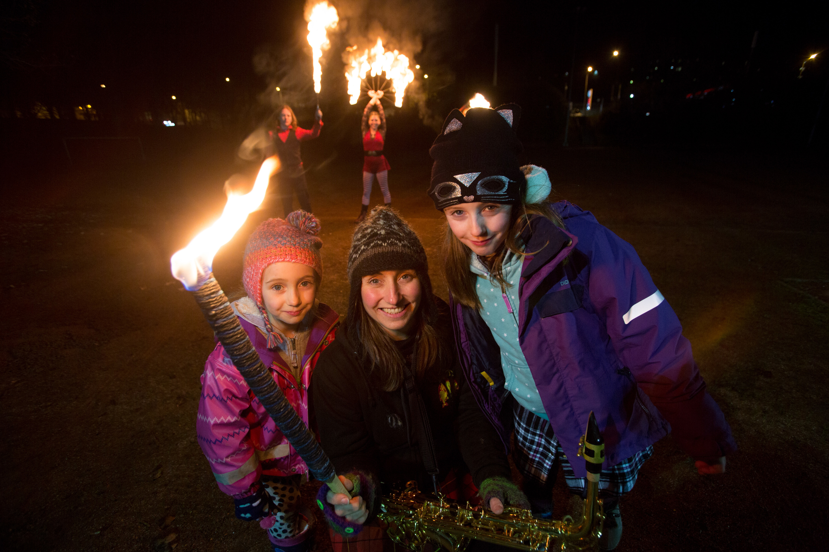 Vivienne Couglan with her children Ailsa 8 (left in in pink) and Fern 6 (on right) Lenzie (Martin Shields)