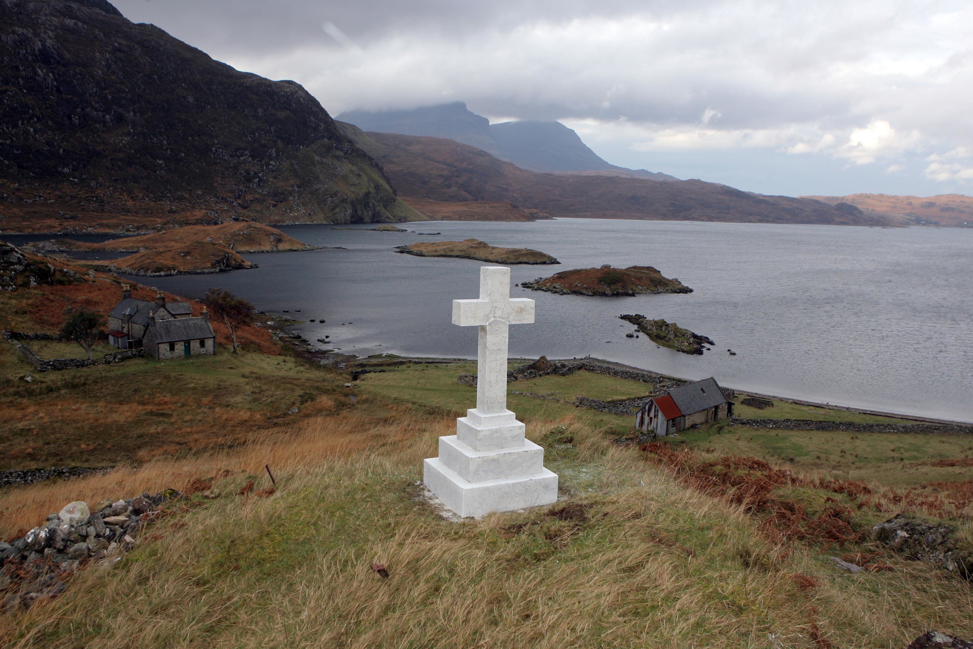 War memorial at Glencoul  (Peter Jolly)