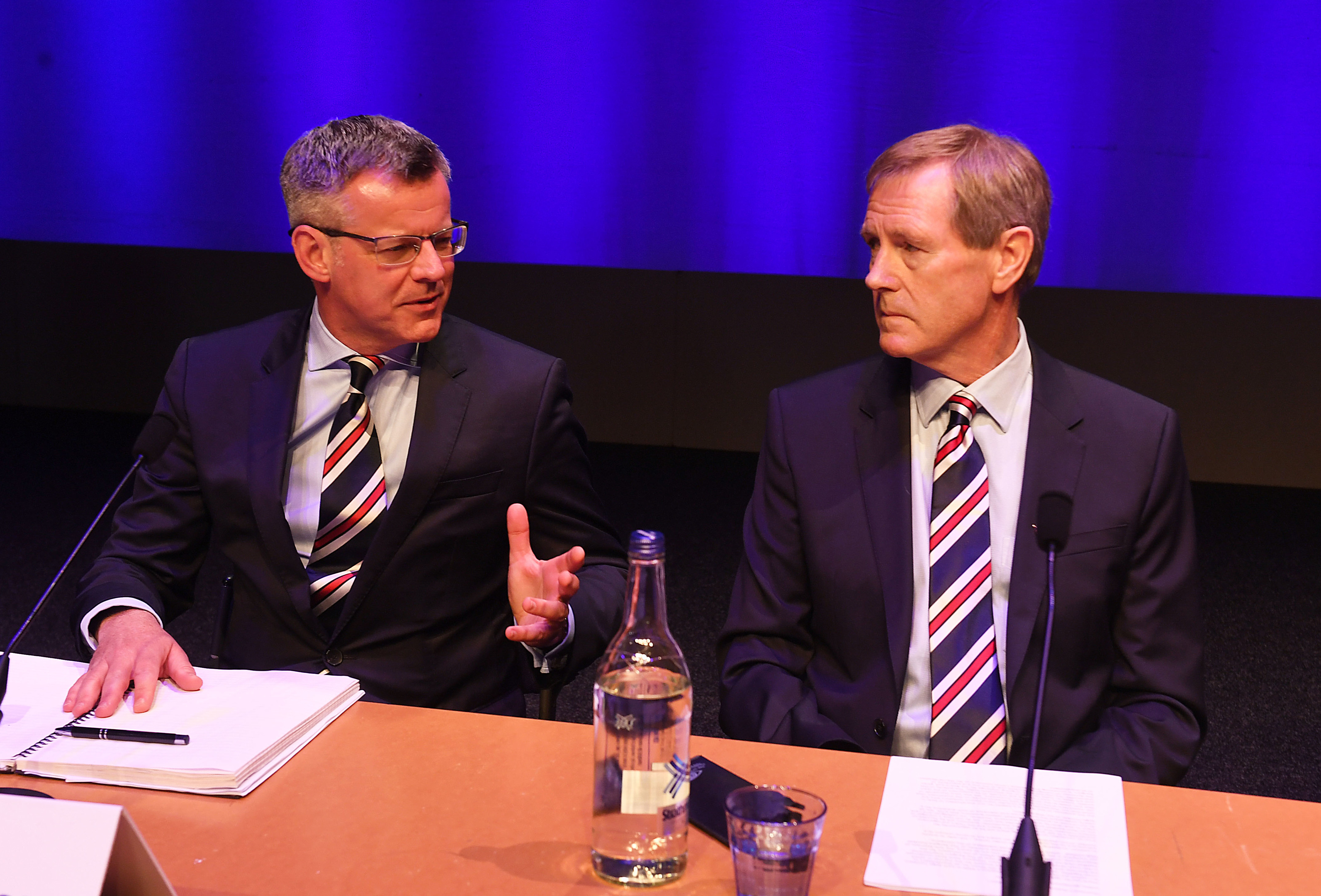 Rangers managing director Stewart Robertson (L) with chairman Dave King (SNS)