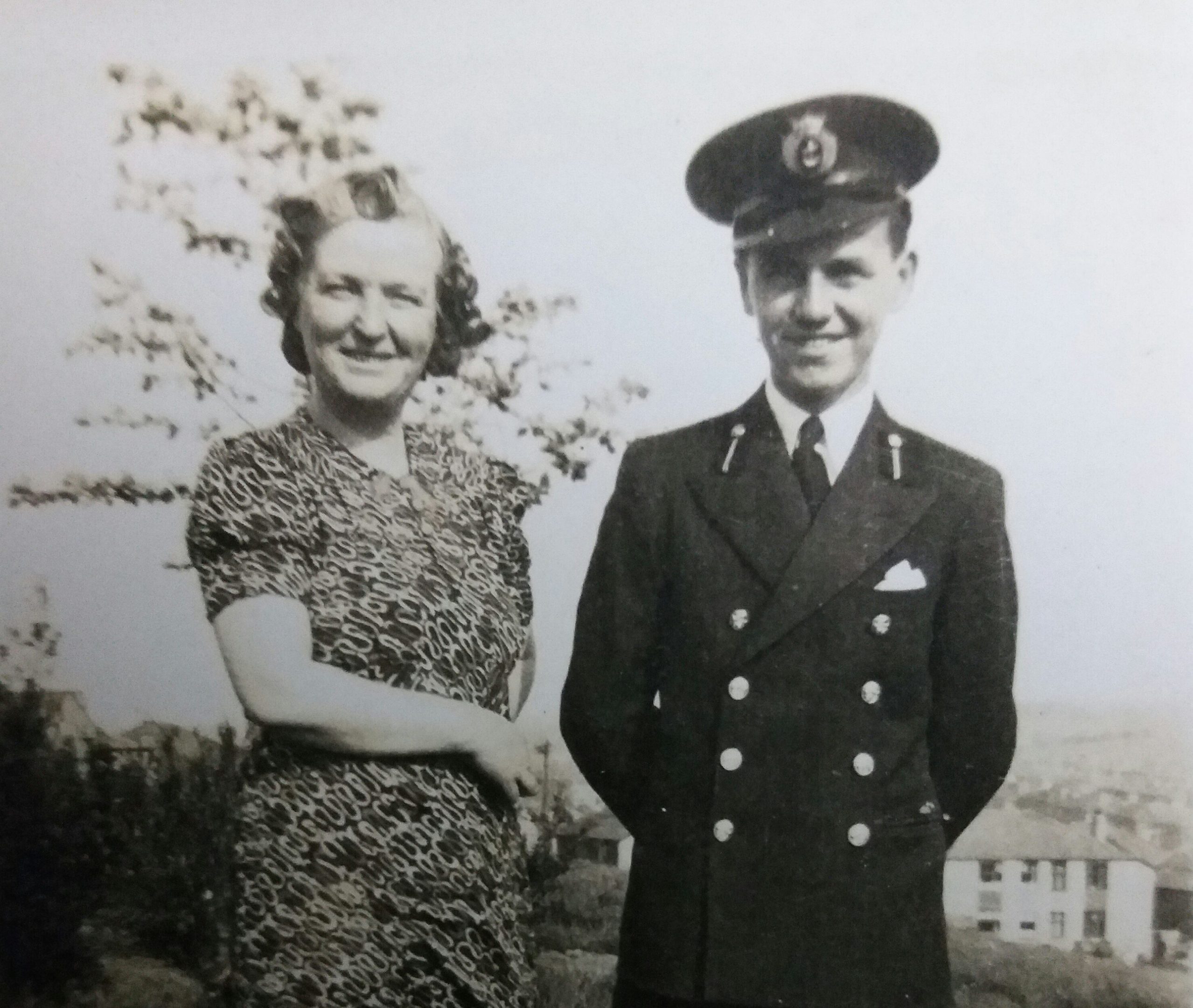 Leslie McDermott pictured with his mother, Norah, 1940.