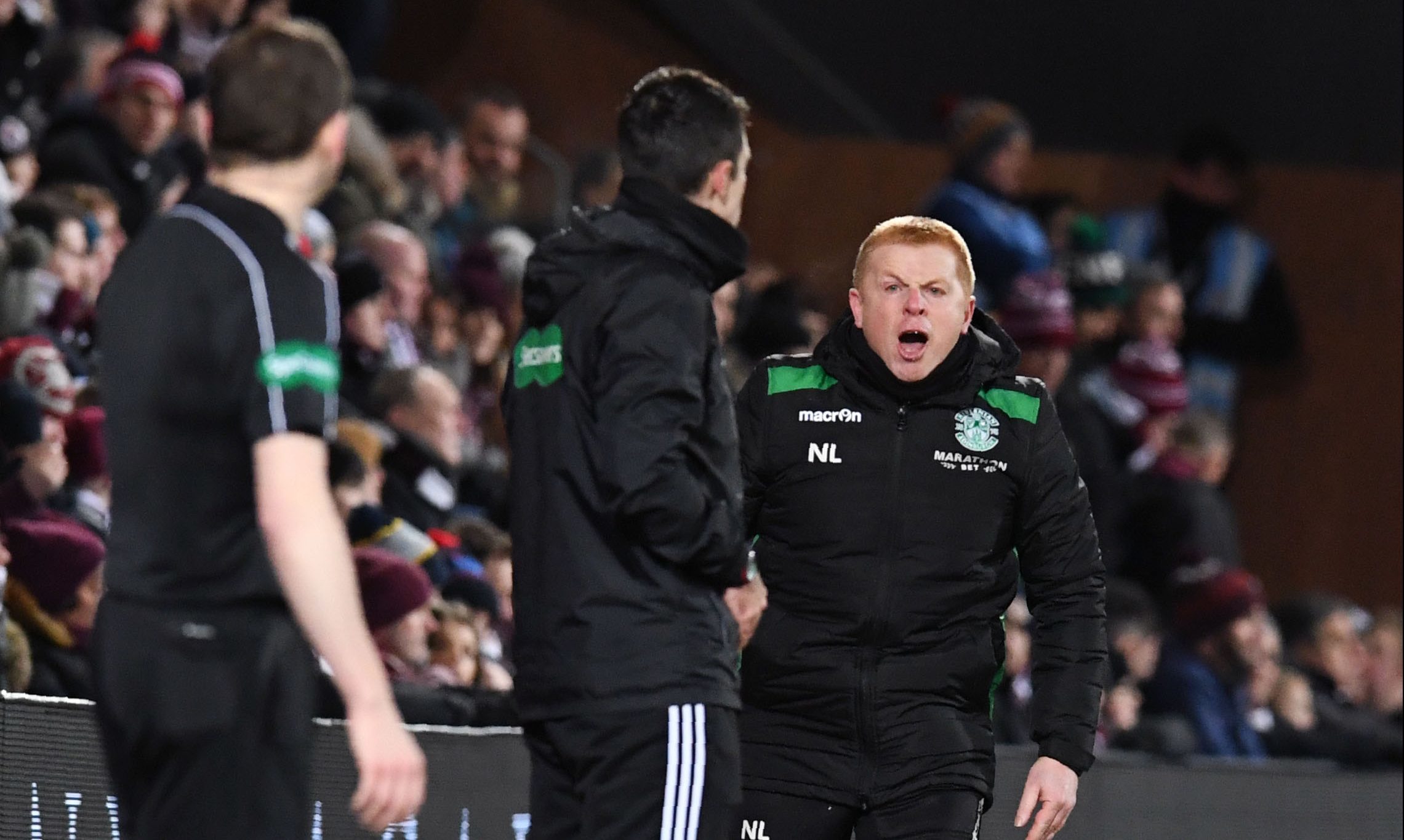 Neil Lennon cannot believe it as Oli Shaw's shot is adjudged not to have crossed the line (SNS Group / Craig Foy)