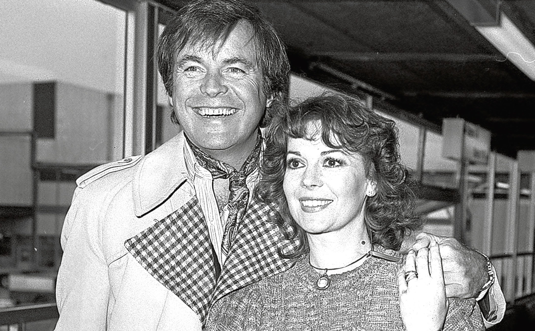 Natalie Wood with husband Robert Wagner in 1980