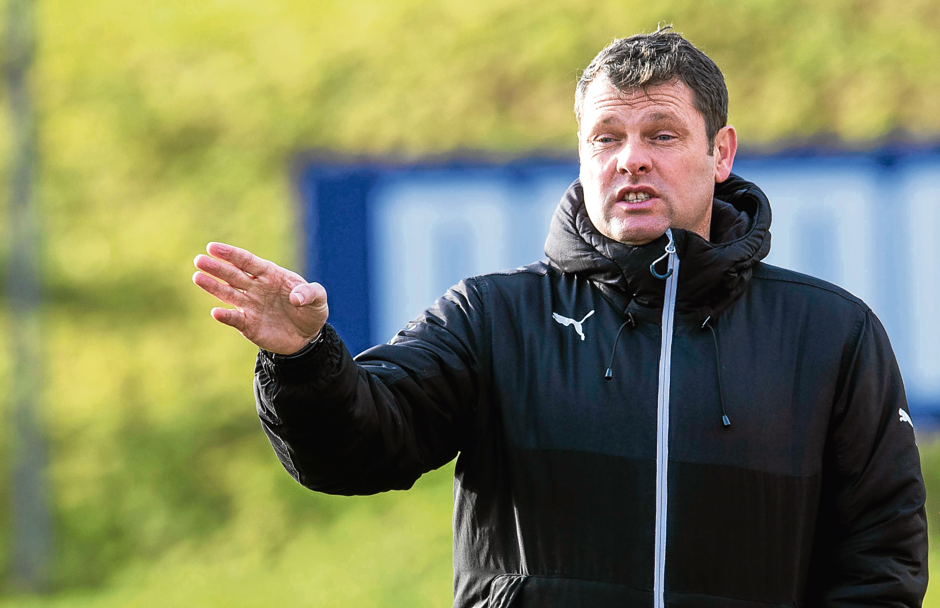 Rangers manager Graeme Murty at training (SNS Group)
