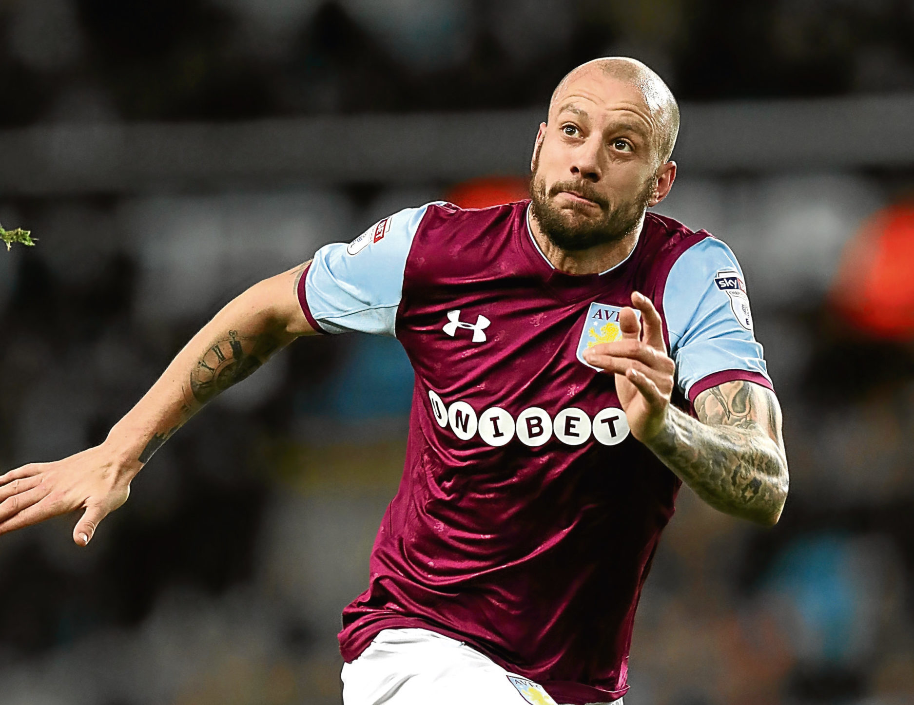 Alan Hutton of Aston Villa (David Rogers/Getty Images)