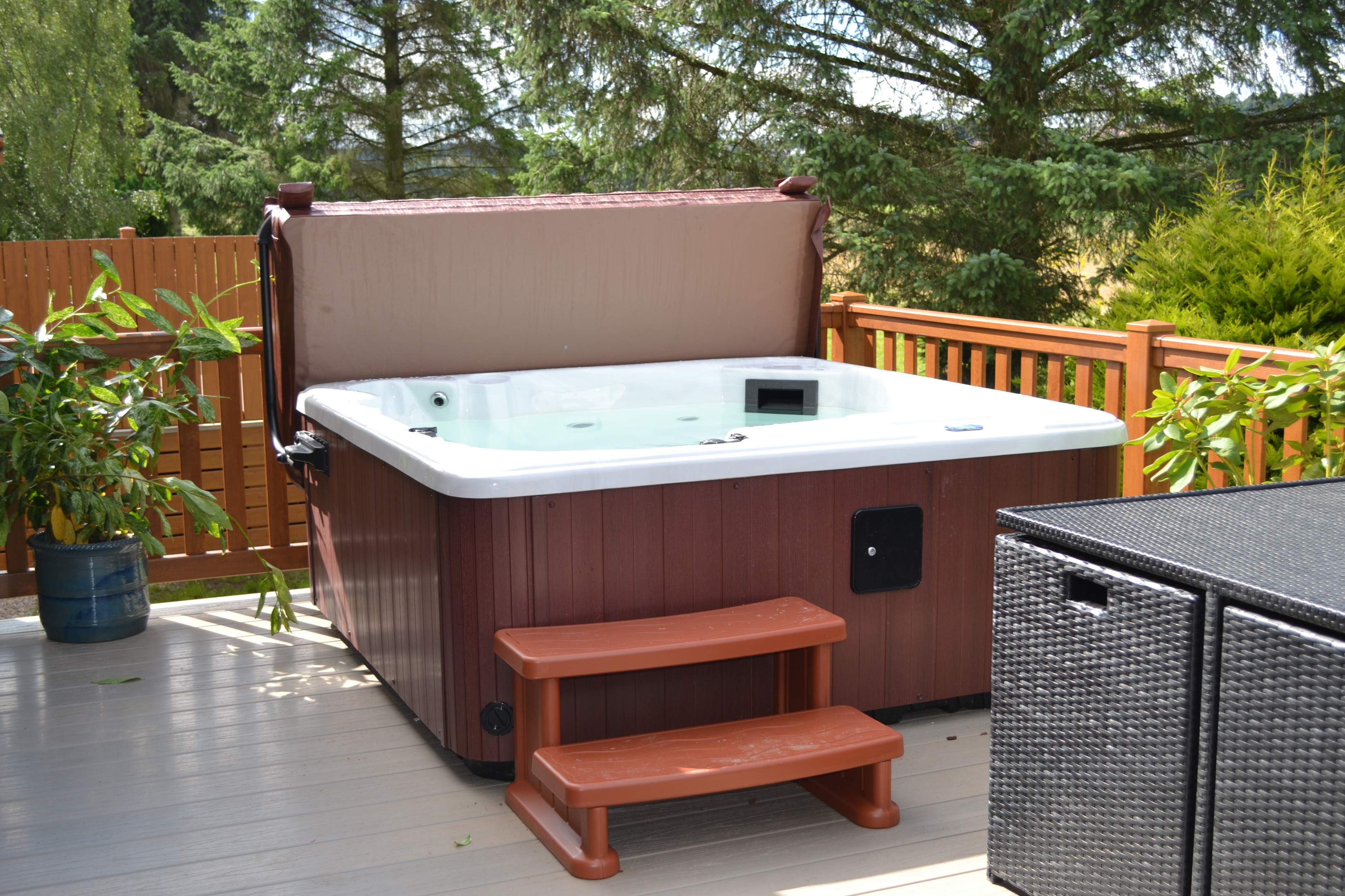 Deeside Hot Tub