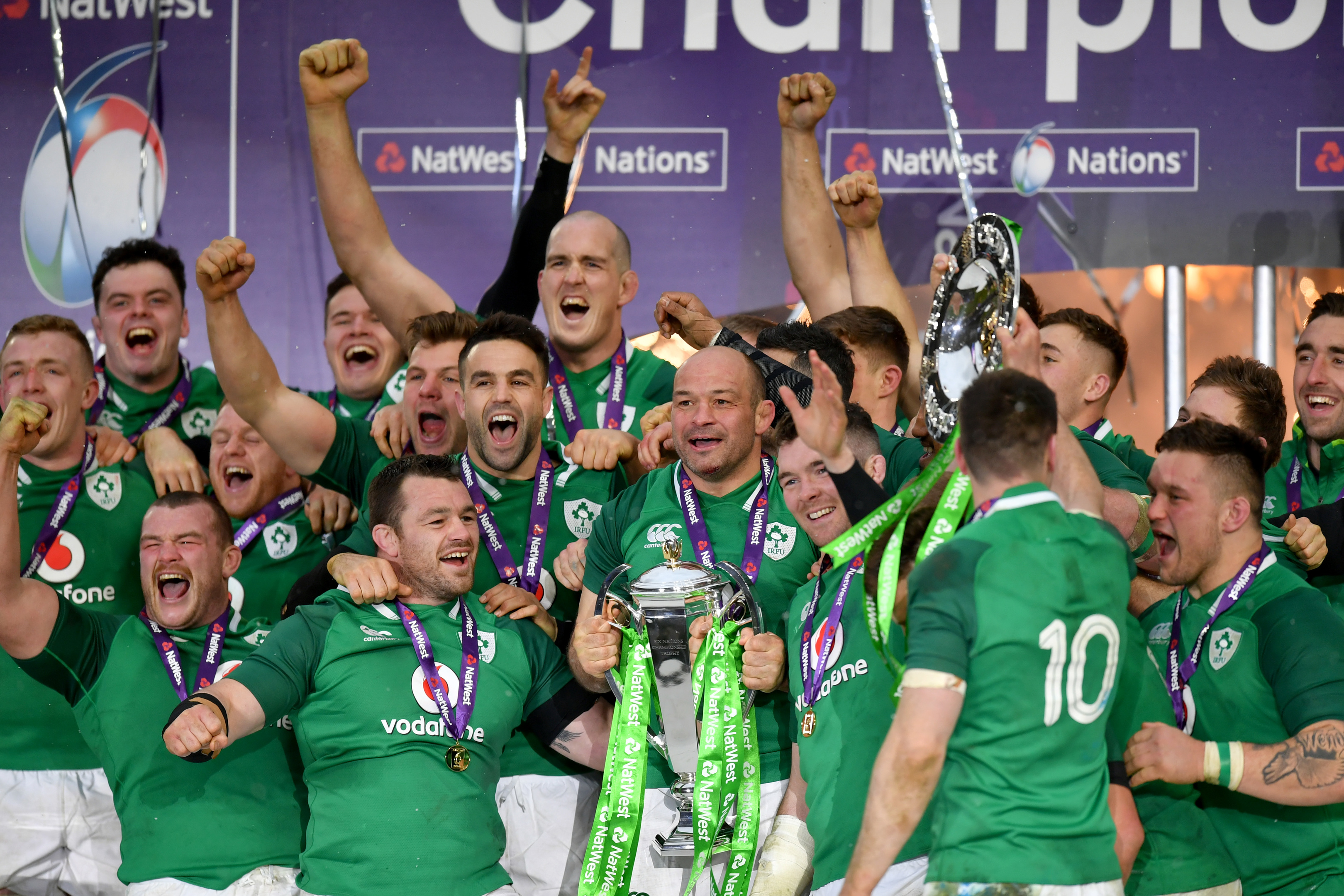Rory Best of Ireland celebrates with The NatWest Six Nations trophy during the NatWest Six Nations match between England and Ireland at Twickenham Stadium on March 17, 2018 in London, England. (Dan Mullan/Getty Images)
