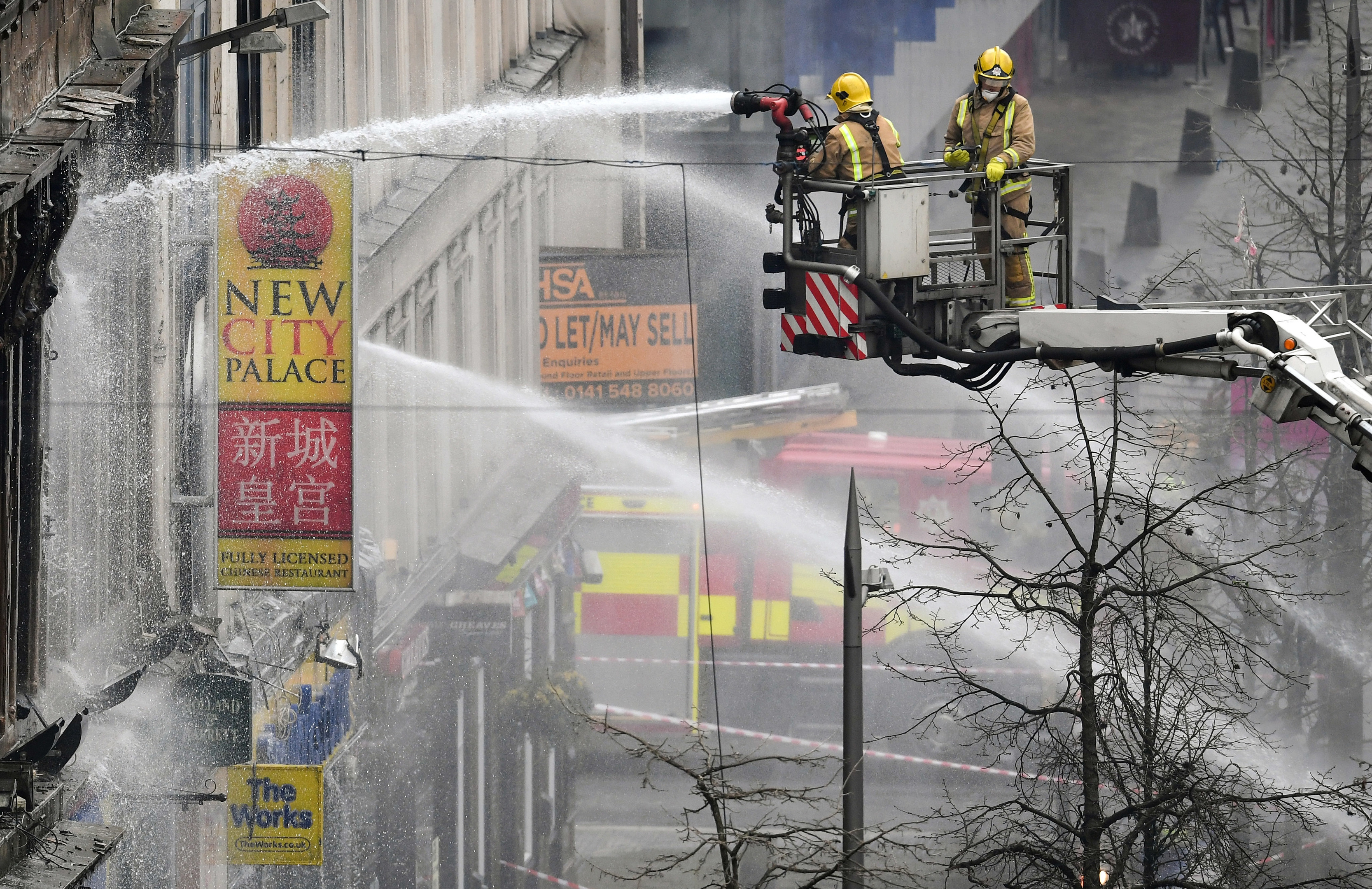 Fire crews tackle the blaze (Jeff J Mitchell/Getty Images)