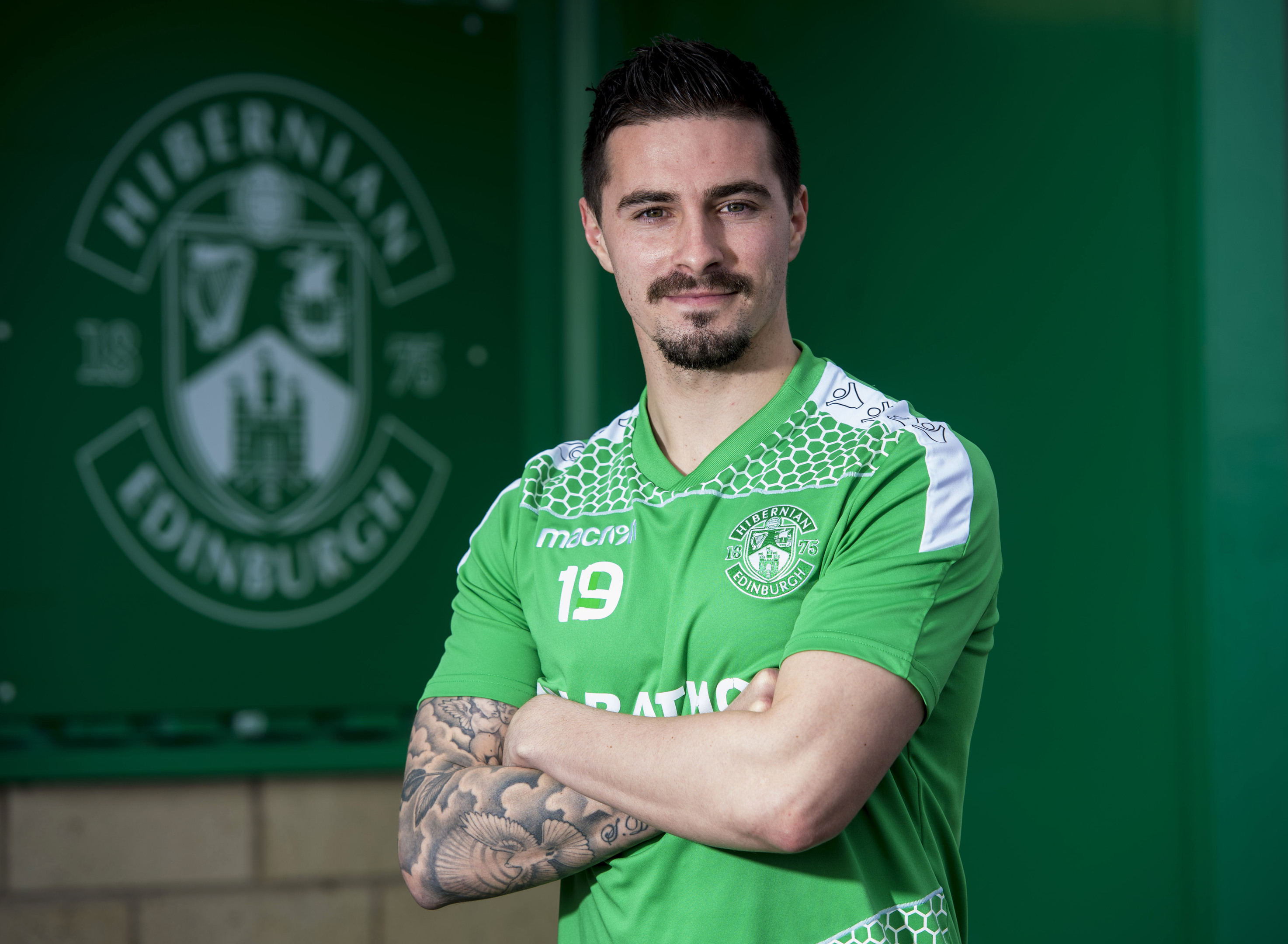 Hibernian's Jamie Maclaren previews the upcoming Edinburgh Derby against Hearts (SNS)