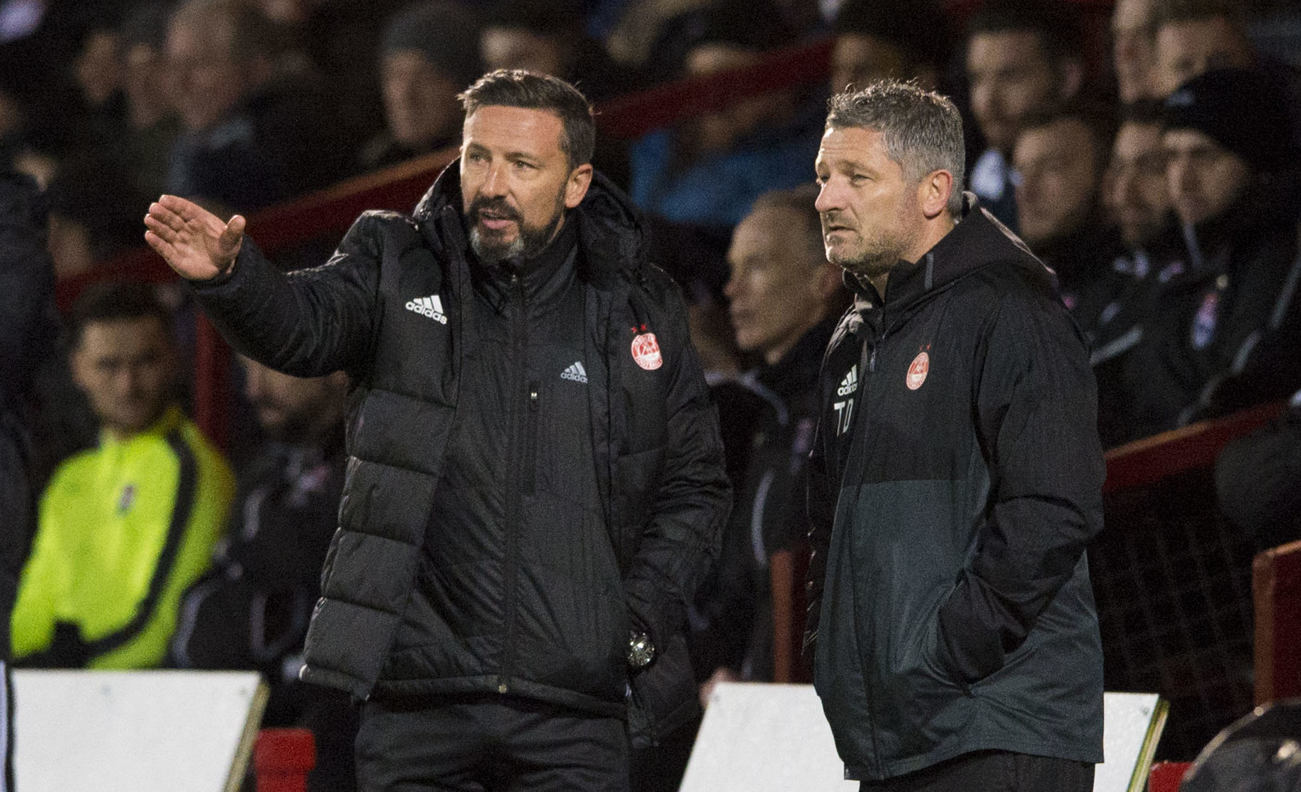 Aberdeen manager Derek McInnes with assistant Tony Docherty (right) (SNS Group / Paul Devlin)