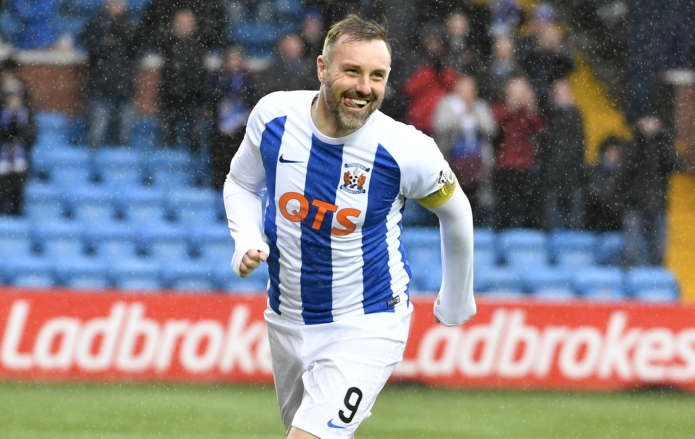 Kris Boyd celebrates after making it 2-0 Kilmarnock (SNS)