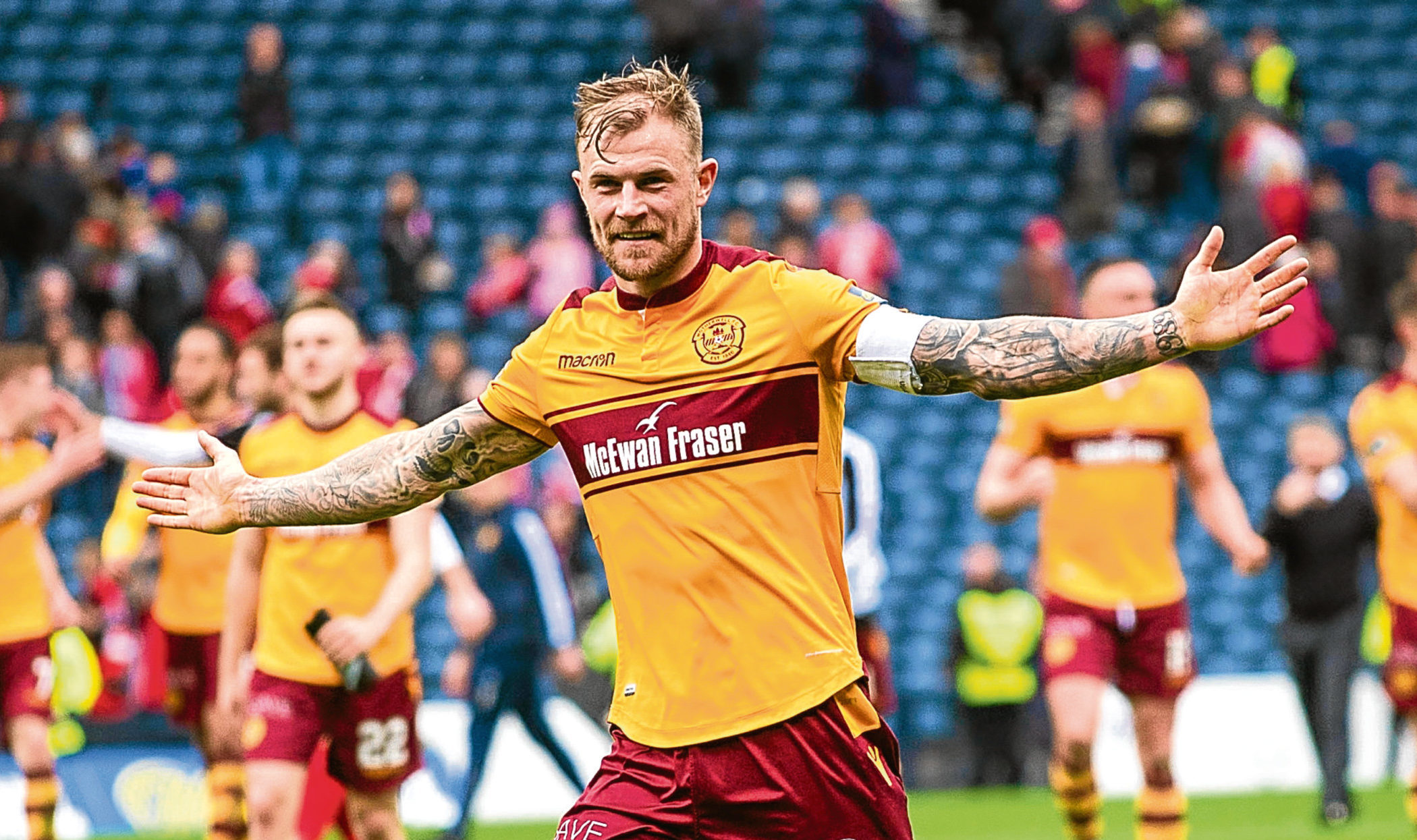 Motherwell's Richard Tait celebrates at full-time (SNS Group / Bill Murray)