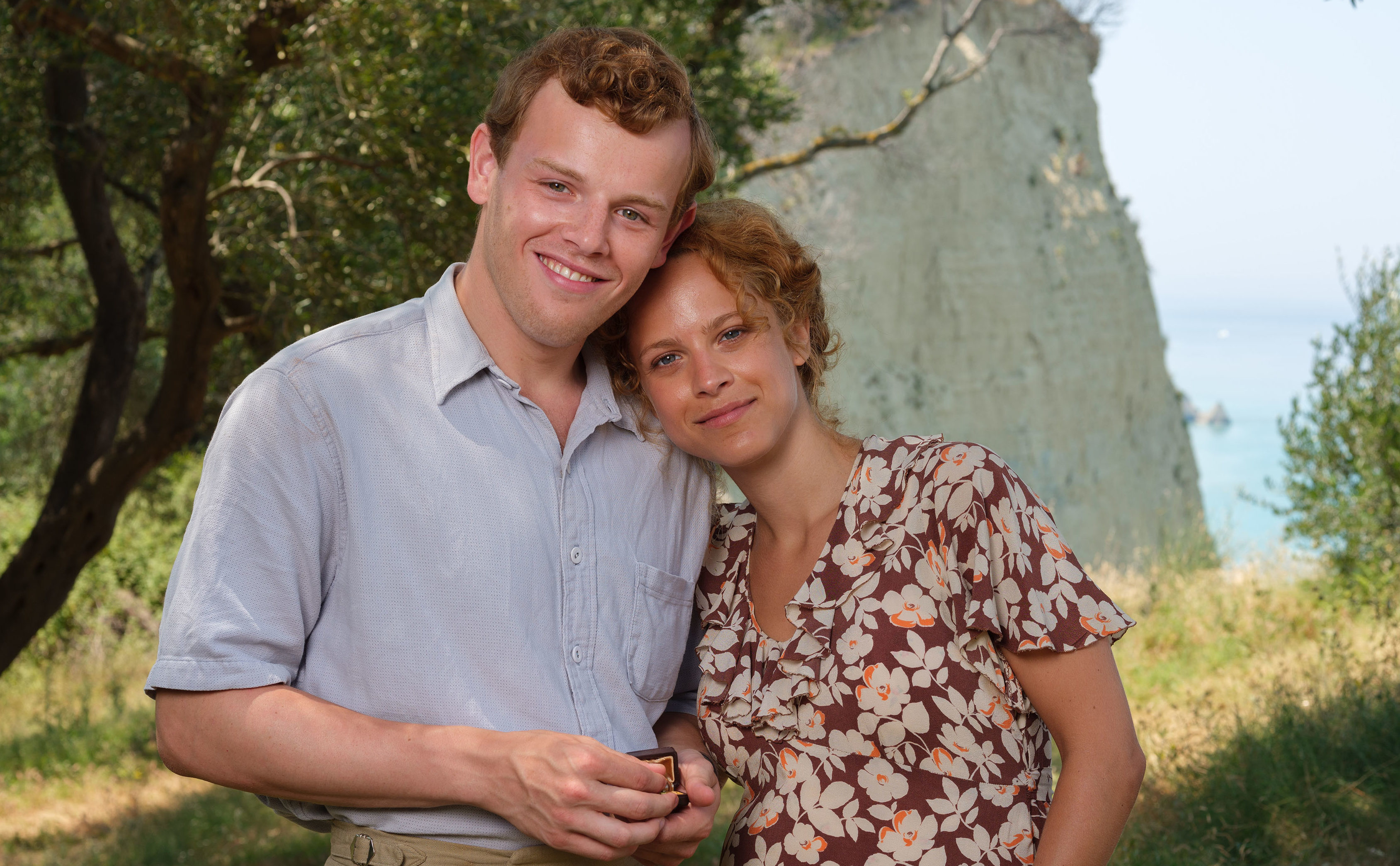 Callum Woodhouse stars in The Durrells with Elli Tringou as Daphne (Sid Gentle Productions / ITV)