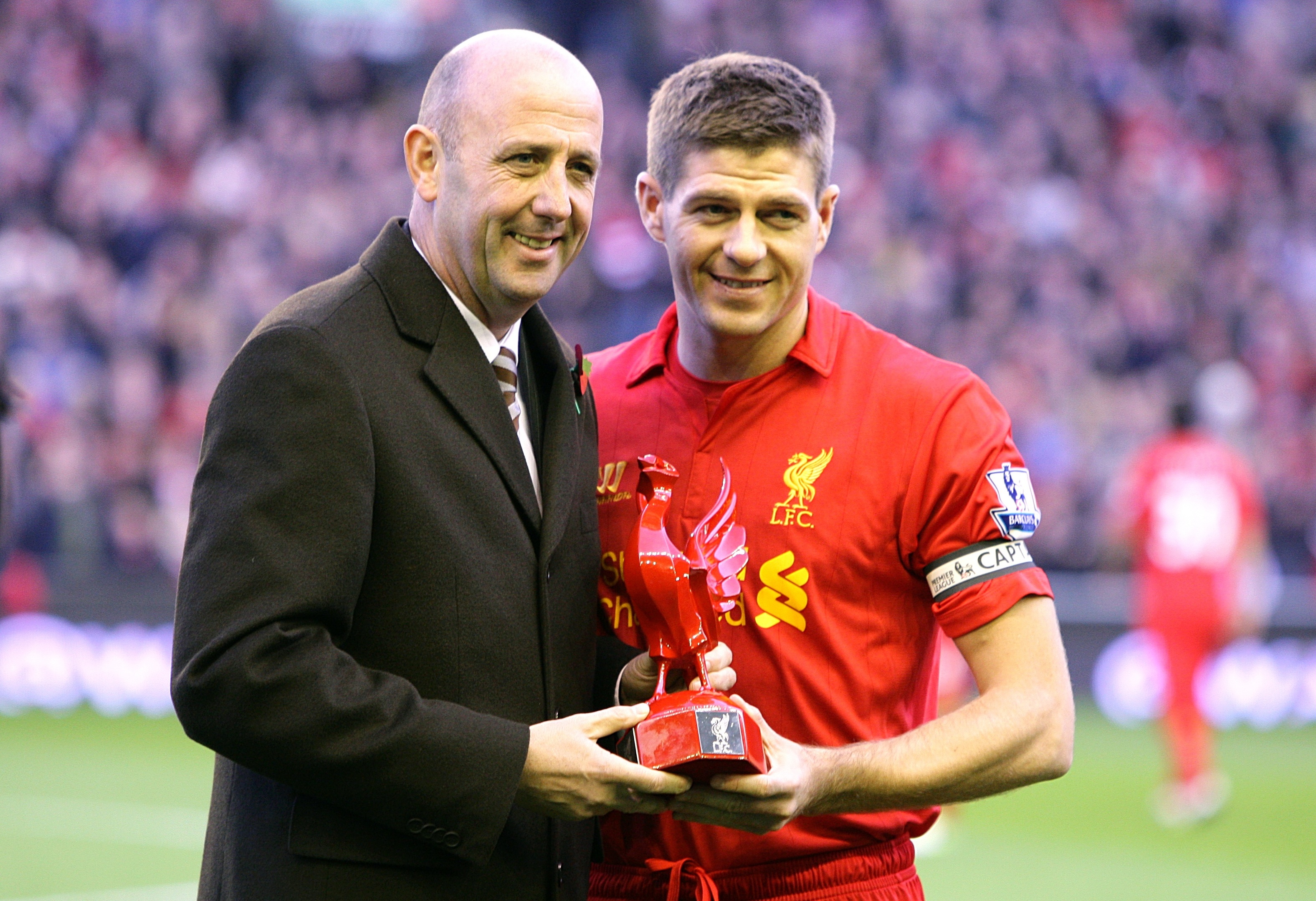 Gary McAllister and Steven Gerrard (Peter Byrne / PA)