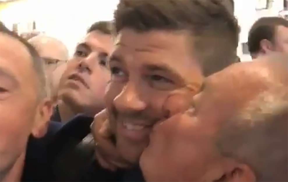 Steven Gerrard meets fans at Liverpool's John Lennon Airport (Steven Gerrard / Instagram)