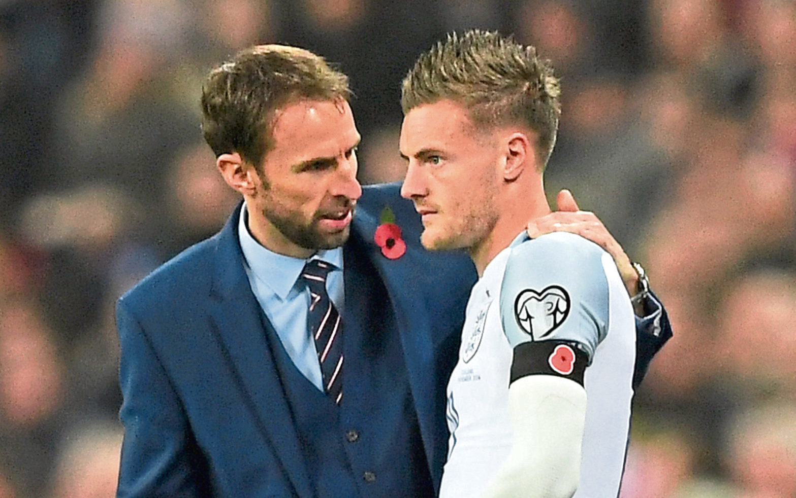 England boss Gareth Southgate with substitute Jamie Vardy (Shaun Botterill/Getty Images)