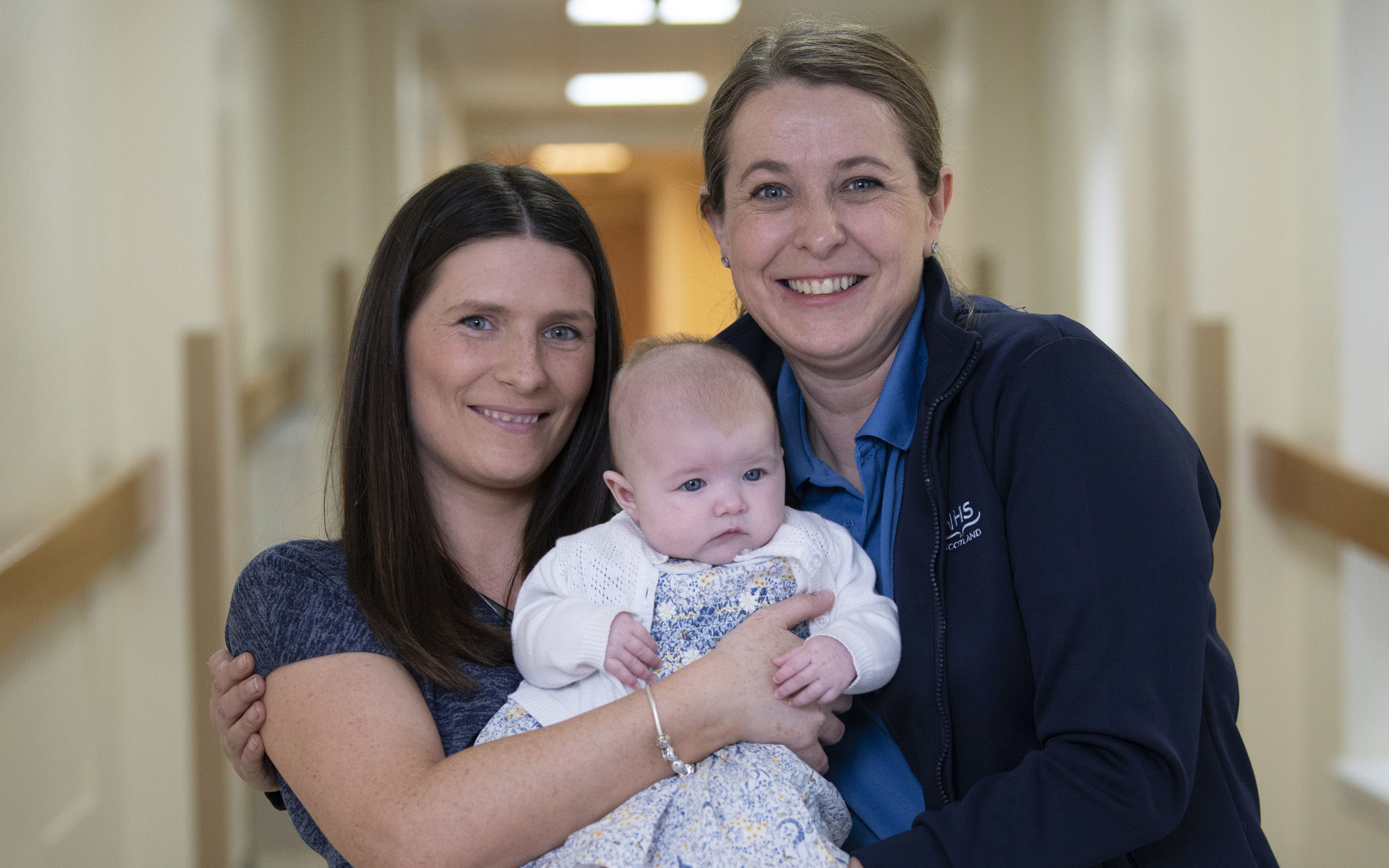 Midwife Hazel Inglis with Shelley Gill and little Jessica (Graeme Hunter Pictures / Matchlight Productions)