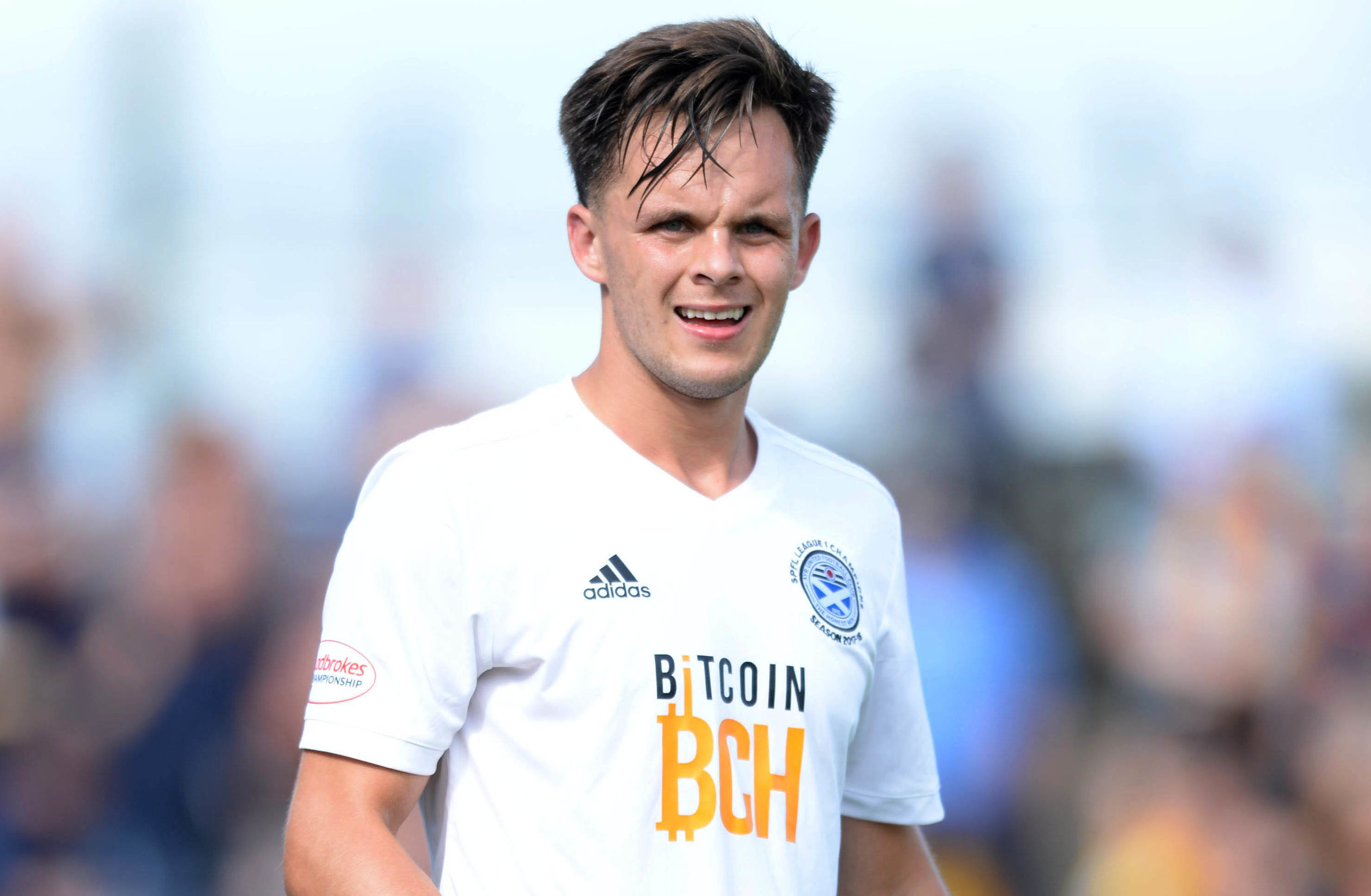 Lawrence Shankland in action for Ayr United (SNS Group / Ross MacDonald)