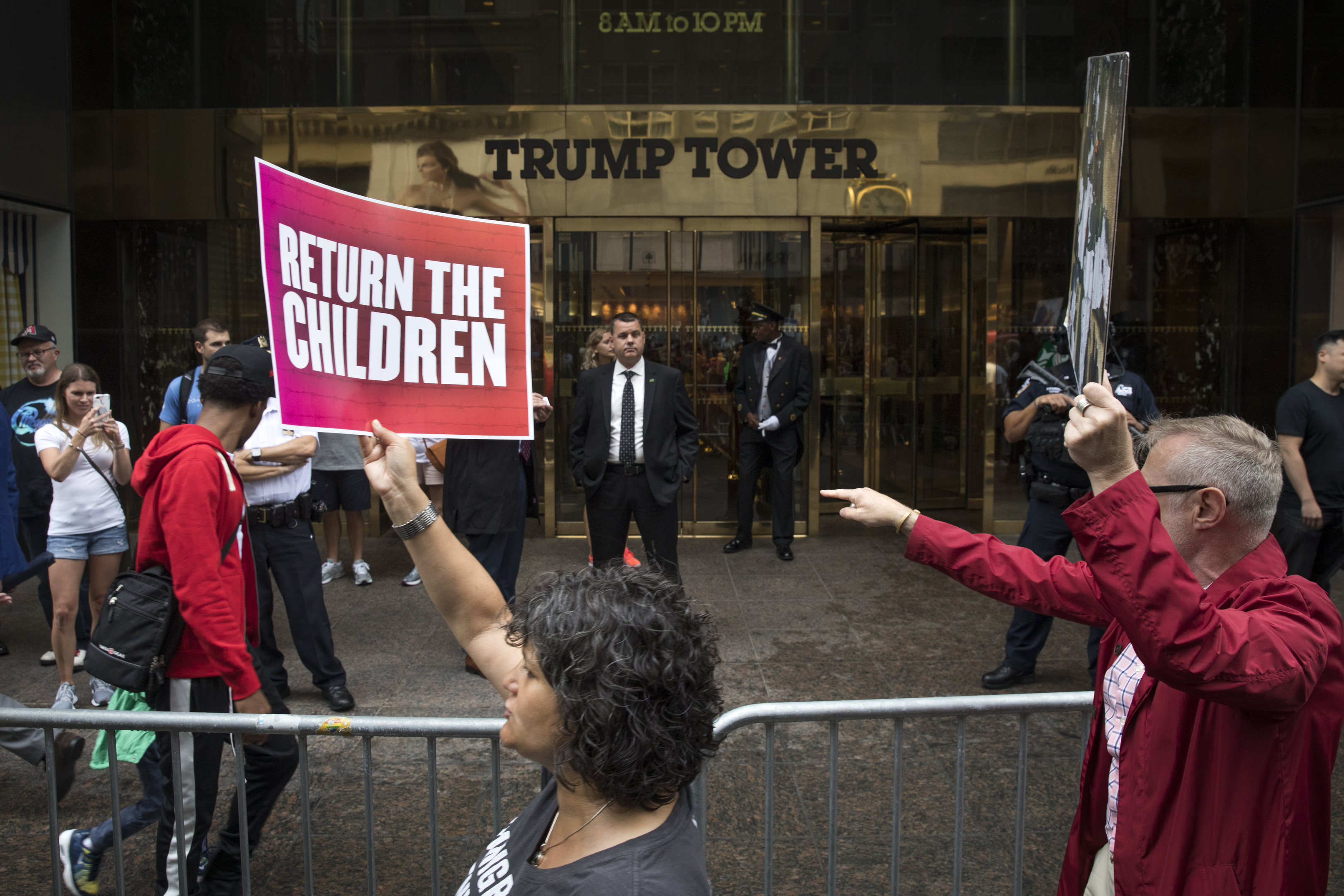 Activists protest against migrant camps (Drew Angerer/Getty Images)