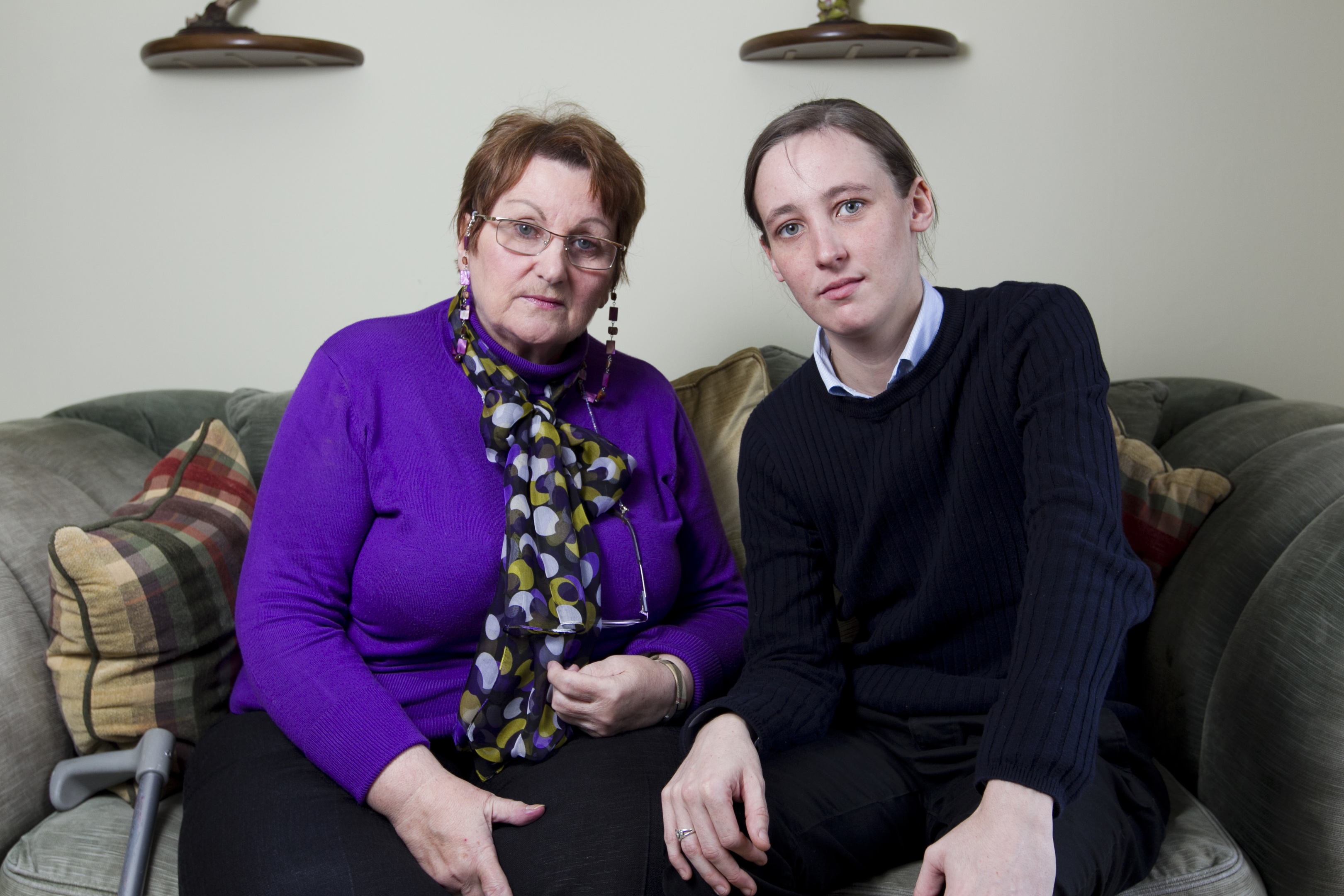 Marion McMillan (L), meeting her MSP, Mhairi Black, to discuss her mesh implant (Andrew Cawley / DC Thomson)