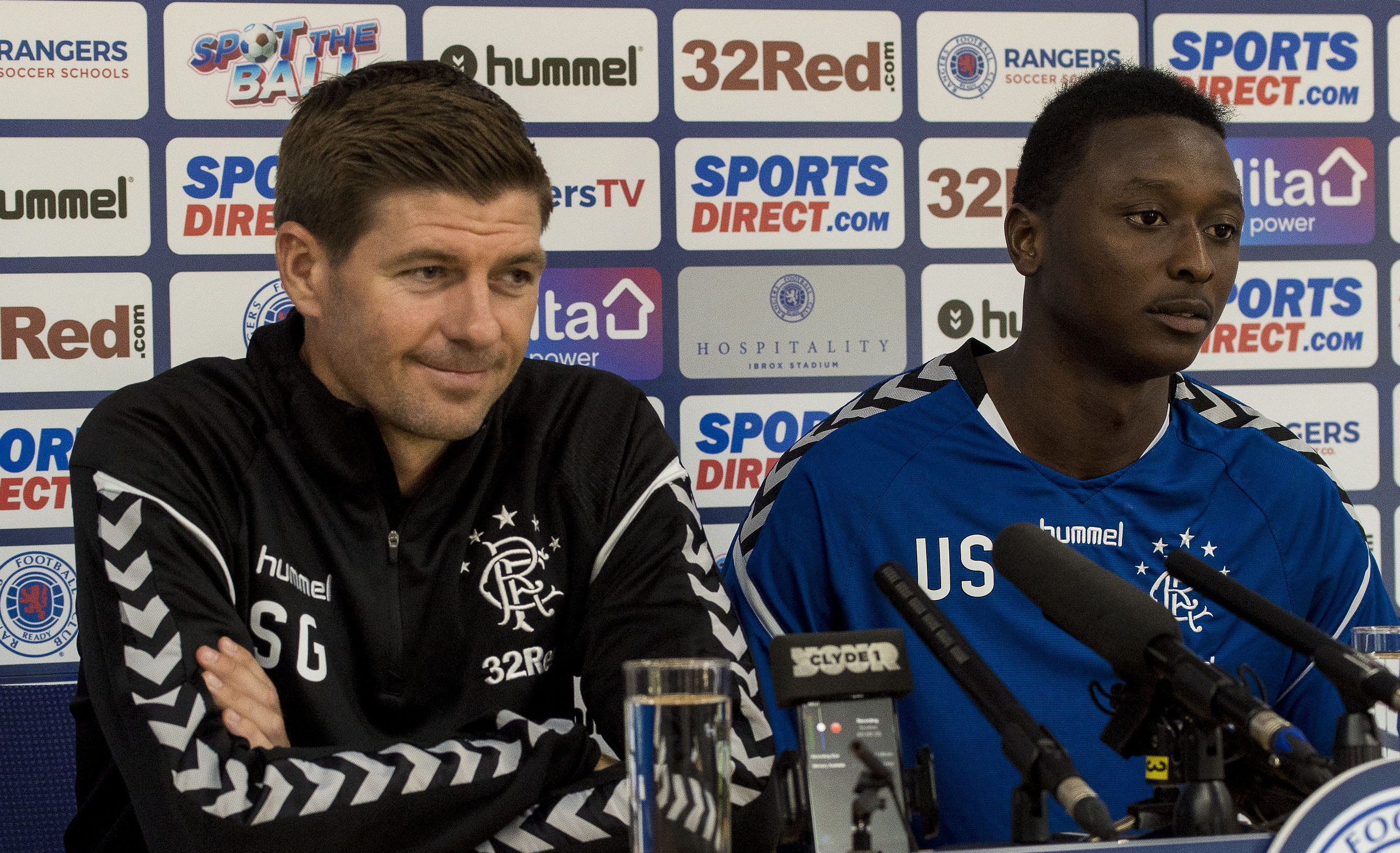 Rangers manager Steven Gerrard and Umar Sadiq (SNS Group)