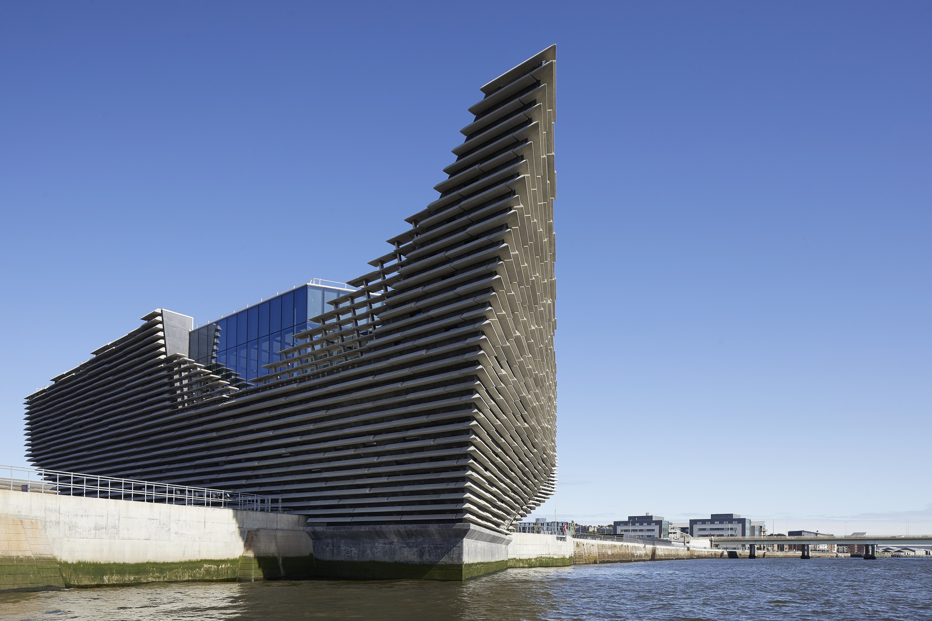 The new building from the water (V&A Dundee / Hufton Crow)