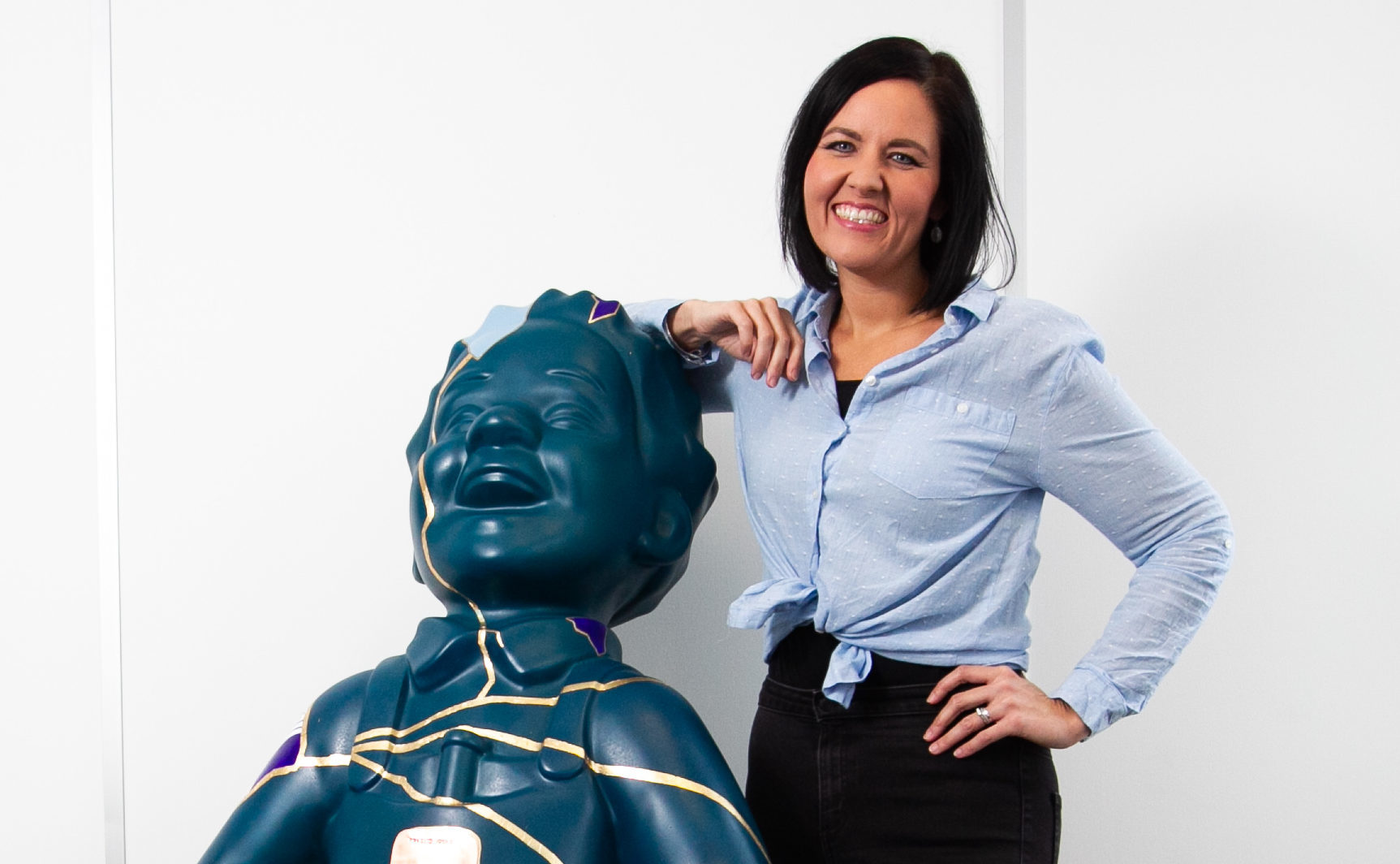 Hannah Biddulph with Edinburgh Children's Hospital Charity's unique Oor Wullie sculpture (Andrew Cawley / DCT Media)