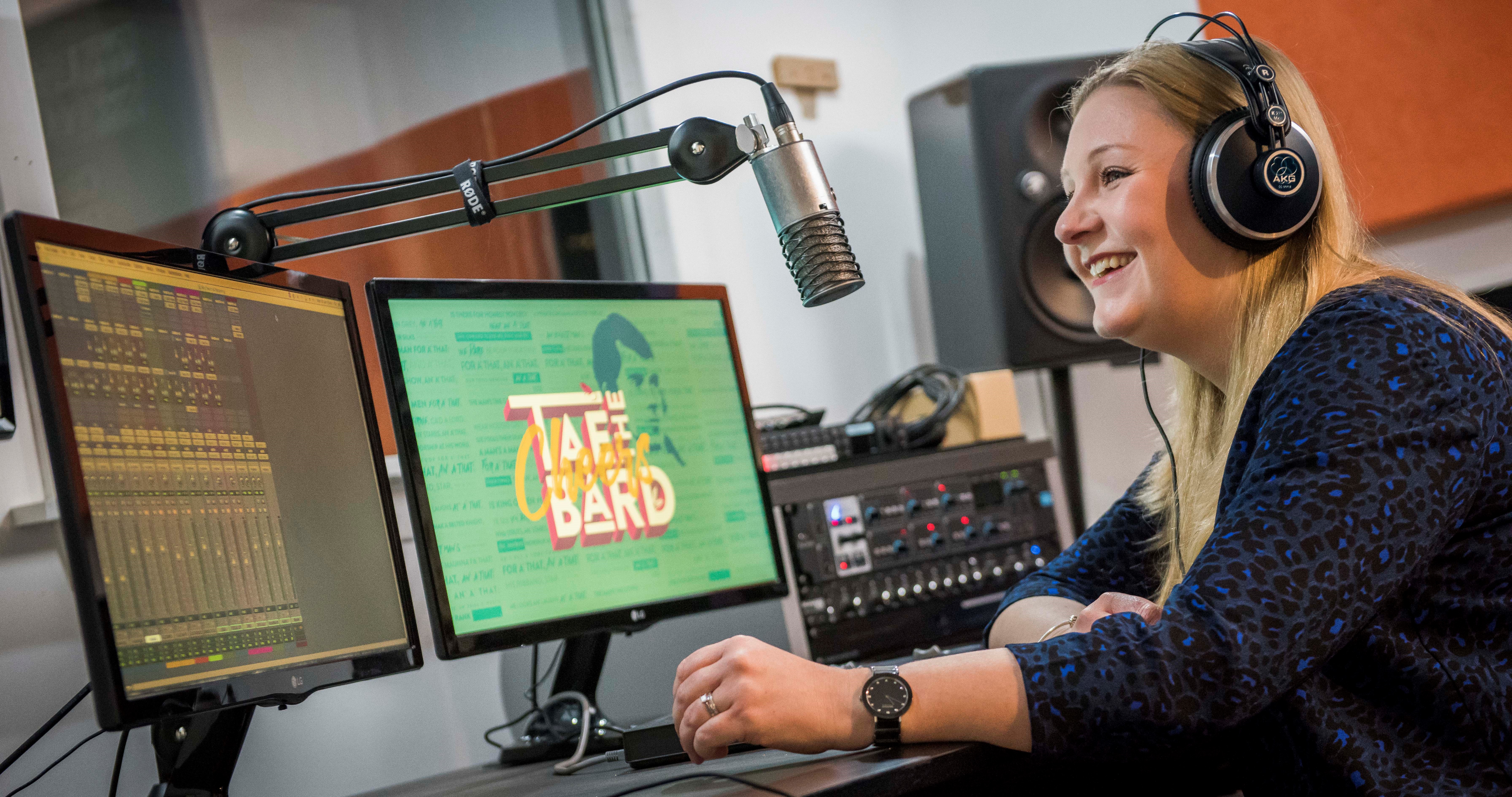 Robert Burns expert Dr Pauline Mckay presenting #TaeTheBard podcasts.(Chris Watt)