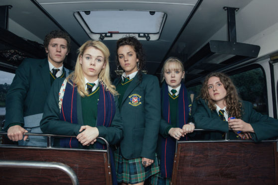 James Maguire (Dylan Llewellyn), Erin Quinn (Saoirse Jackson), Michelle Mallon (Jamie-Lee O'Donnell), Clare Devlin (NIcola Coughlan), Orla McCool (Louisa Harland) in Derry Girls