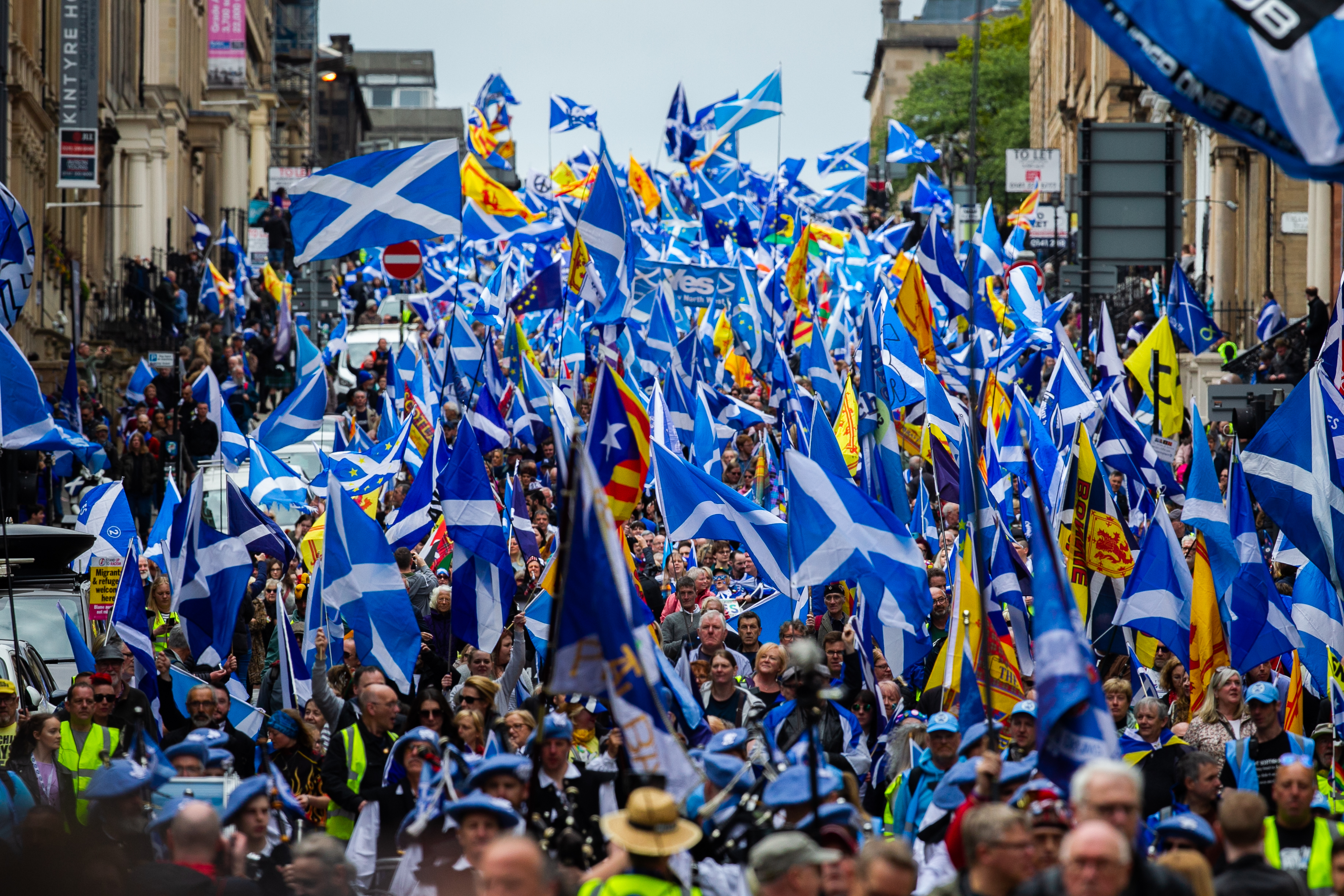 Independence march through Glasgow