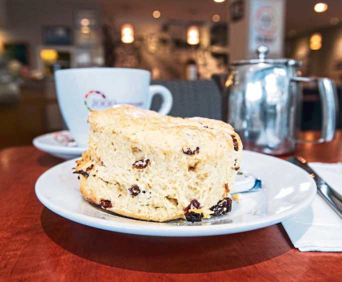 16/07/19 Sunday Post Largs
Bagel Basket coffee shop and cafe Scone Spy.