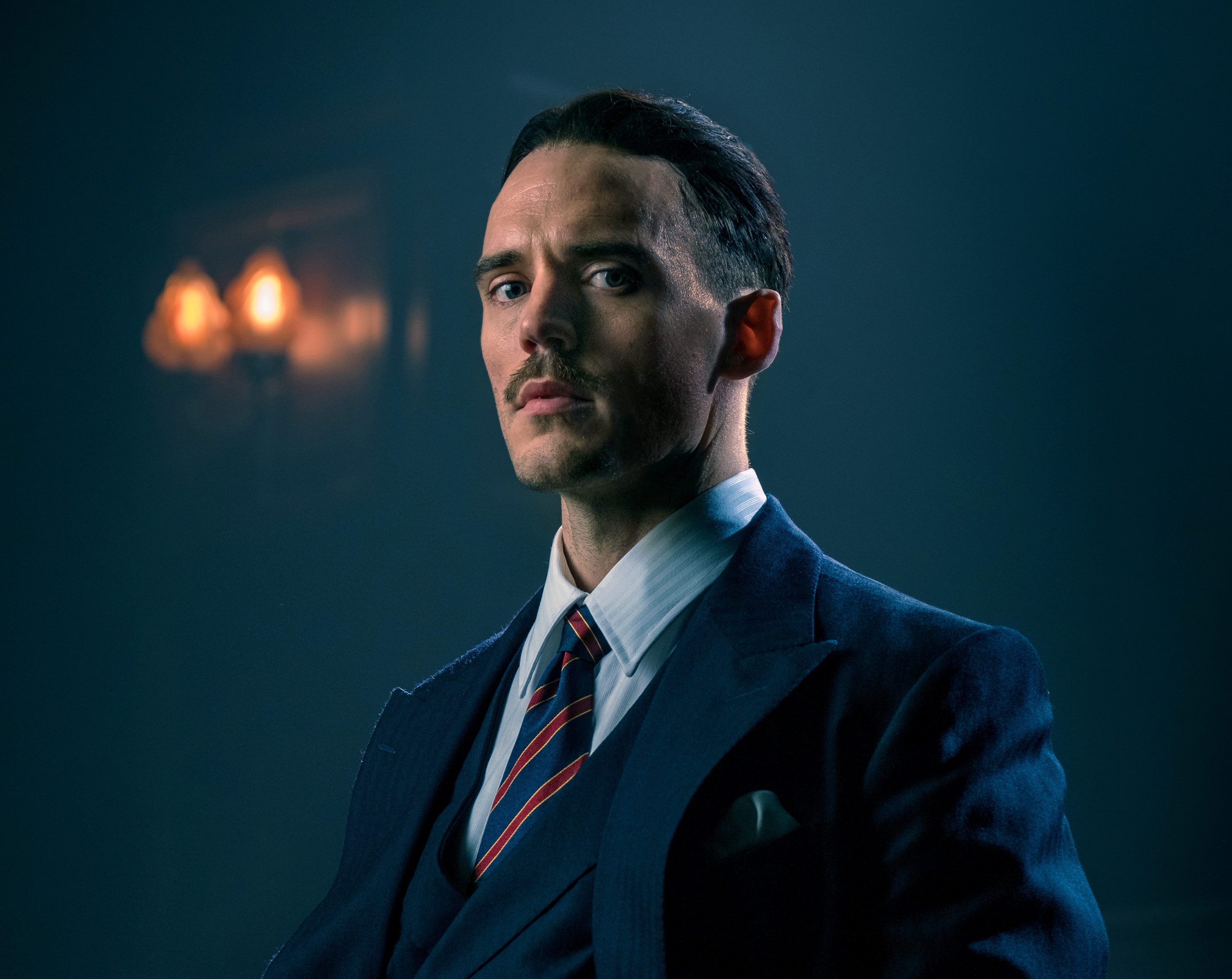 Oswald Mosley played by Sam Clafin in season five of Peaky Blinders.