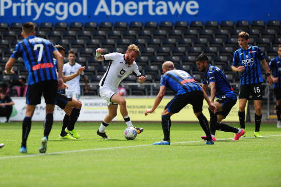 Oli McBurnie in action for Swansea