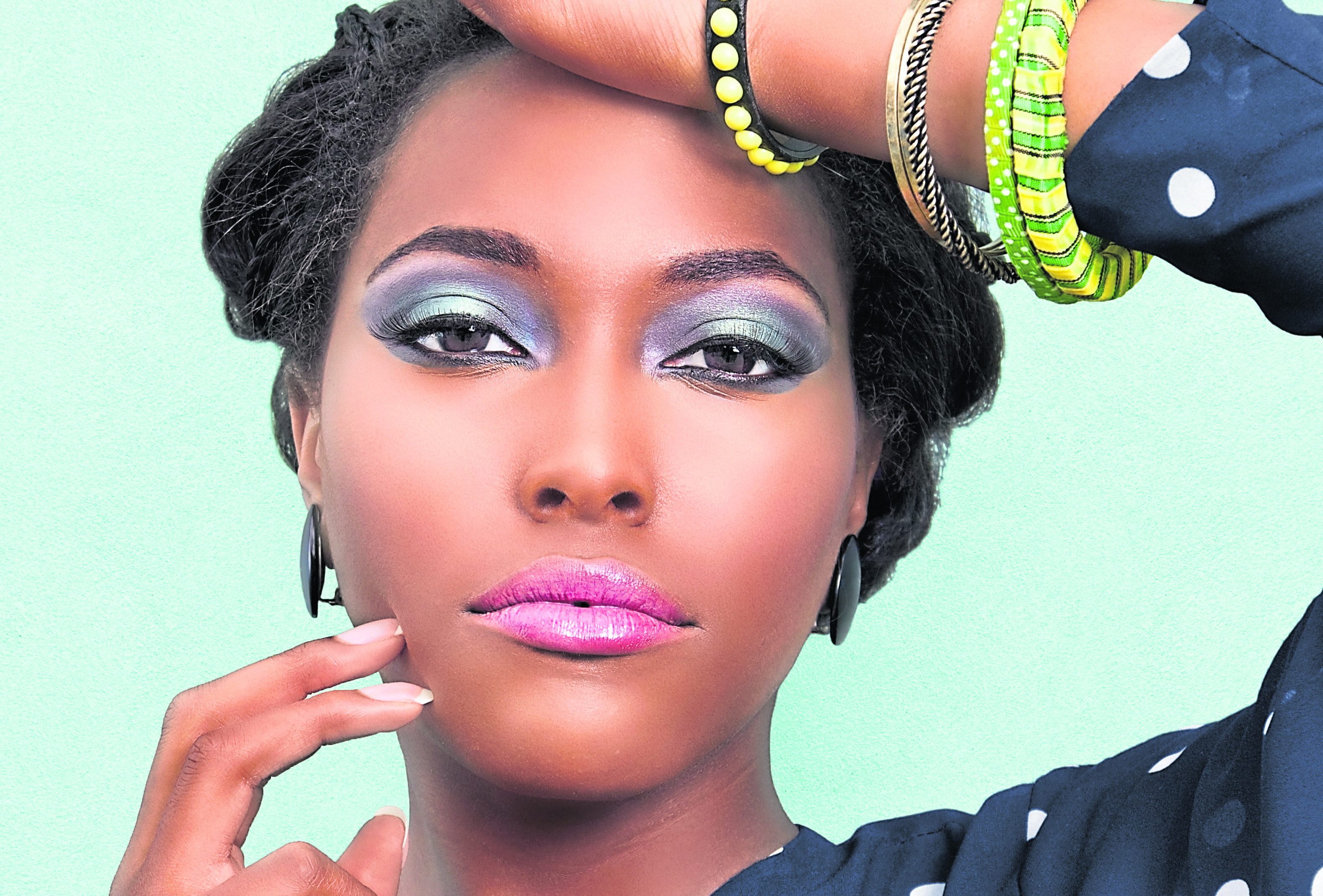Smoky or colourful eyes are this season’s look